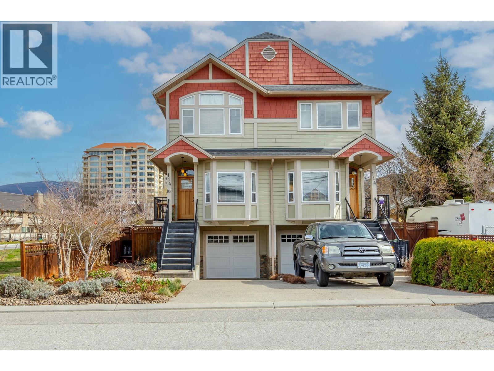 114 Lakeview Street - 1