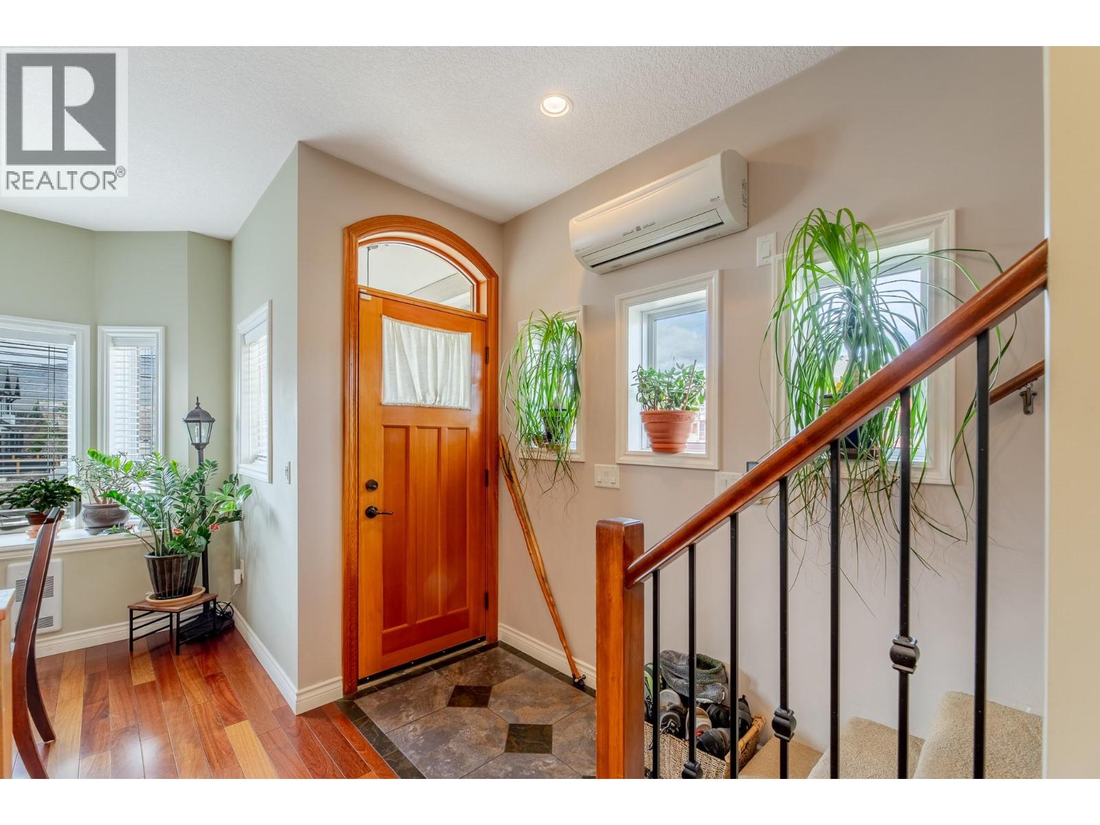 114 Lakeview Street - 2