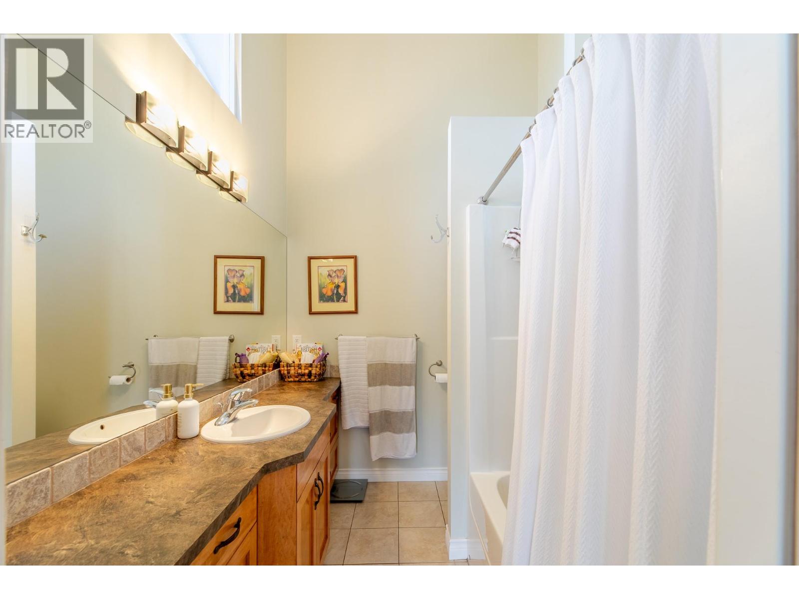 114 Lakeview Street, Penticton