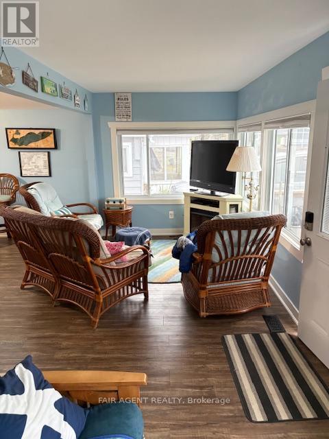19 ORDNANCE AVENUE - 13