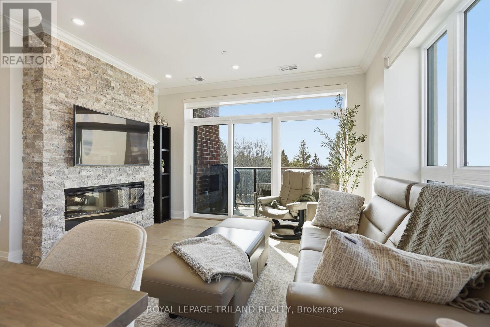 #310 1560 UPPER WEST AVENUE - 17