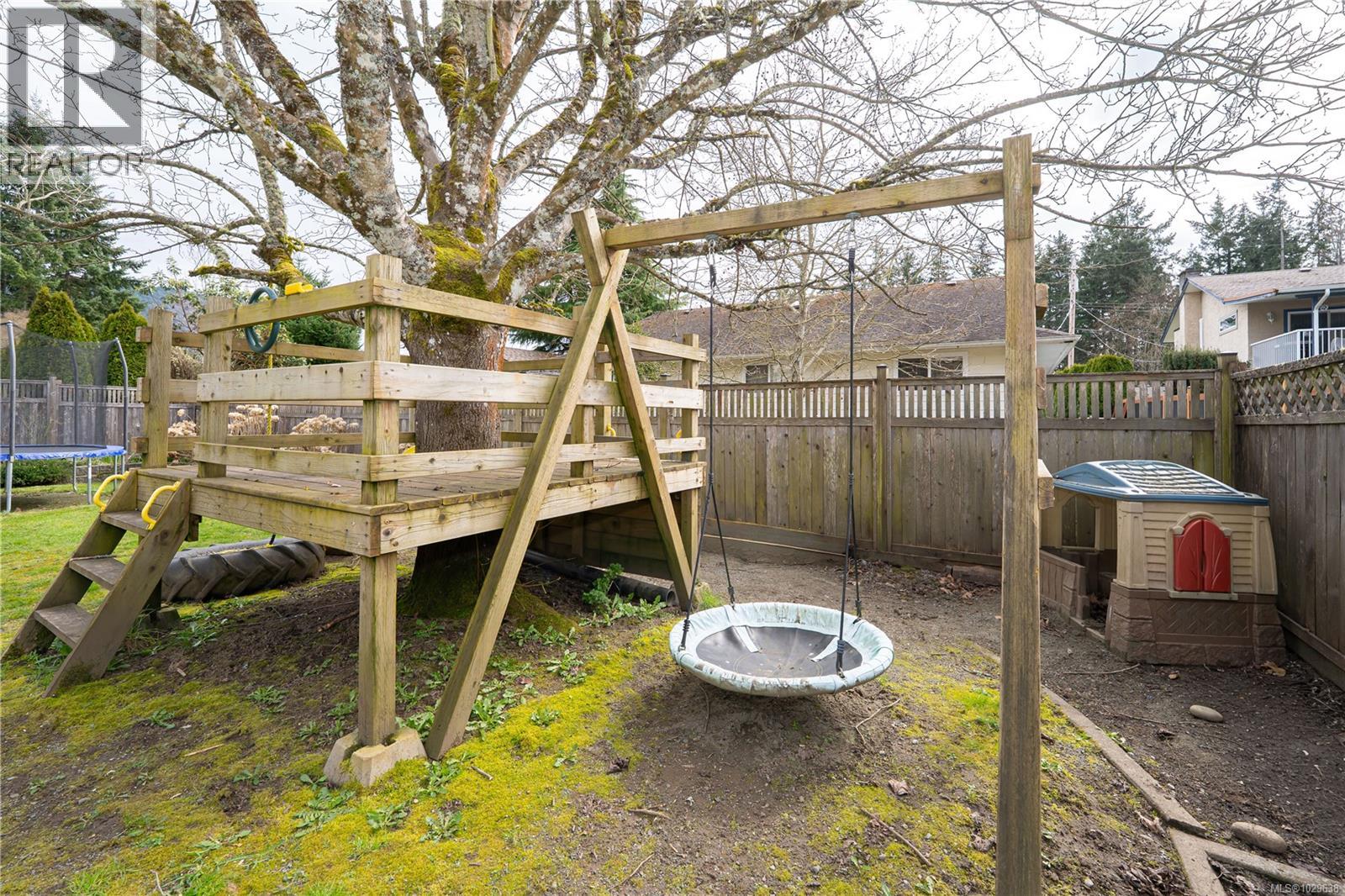 1816 DEBORAH DR - 33