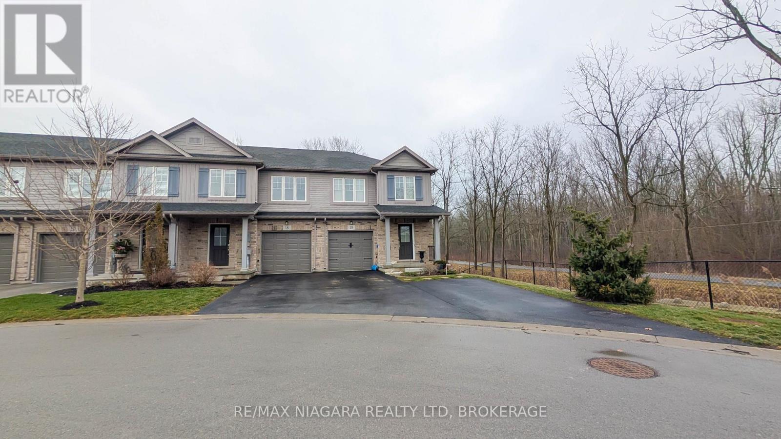 #18 340 PROSPECT POINT ROAD N - 1