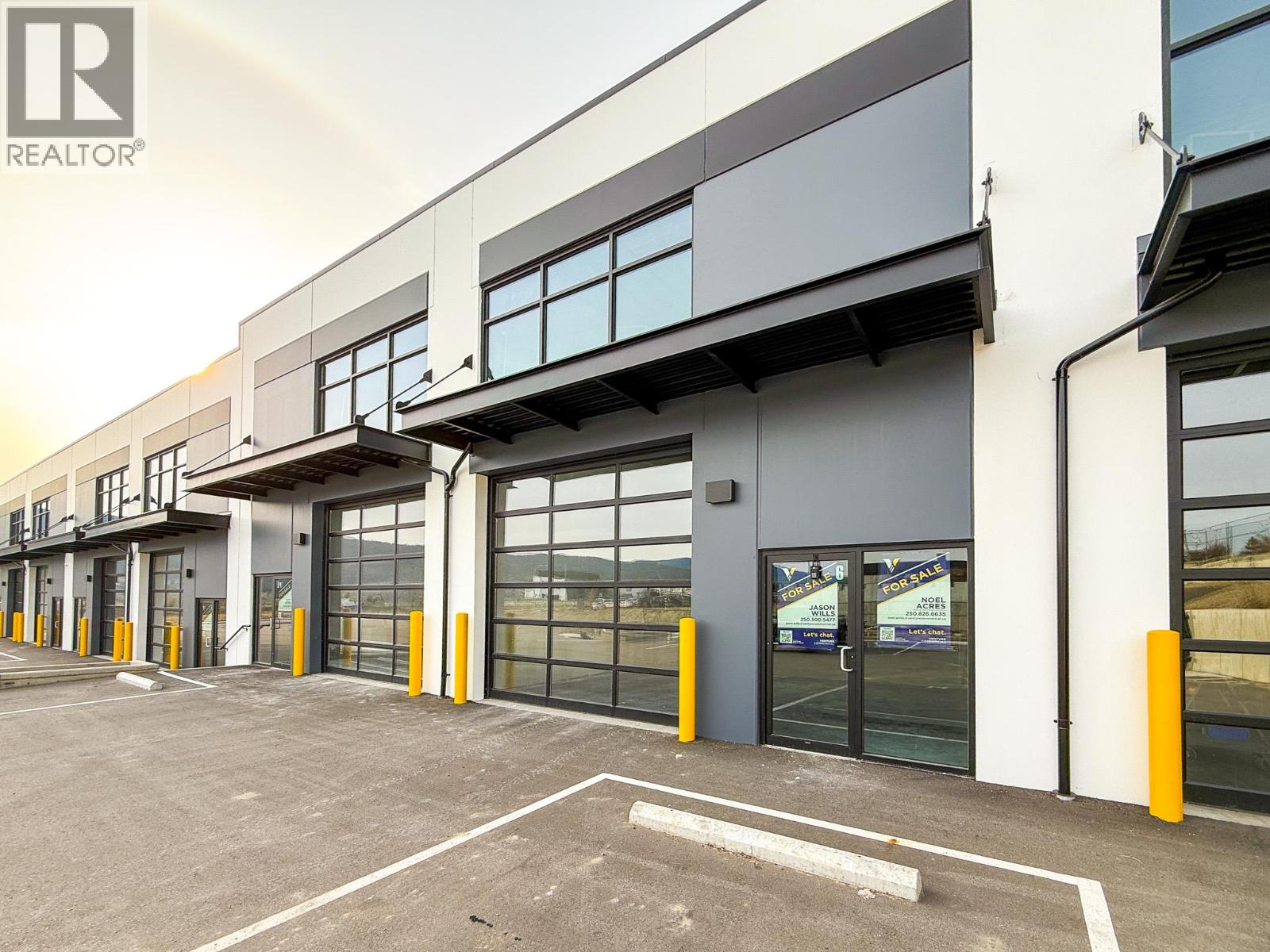 6 1990 Pier Mac Way, Kelowna