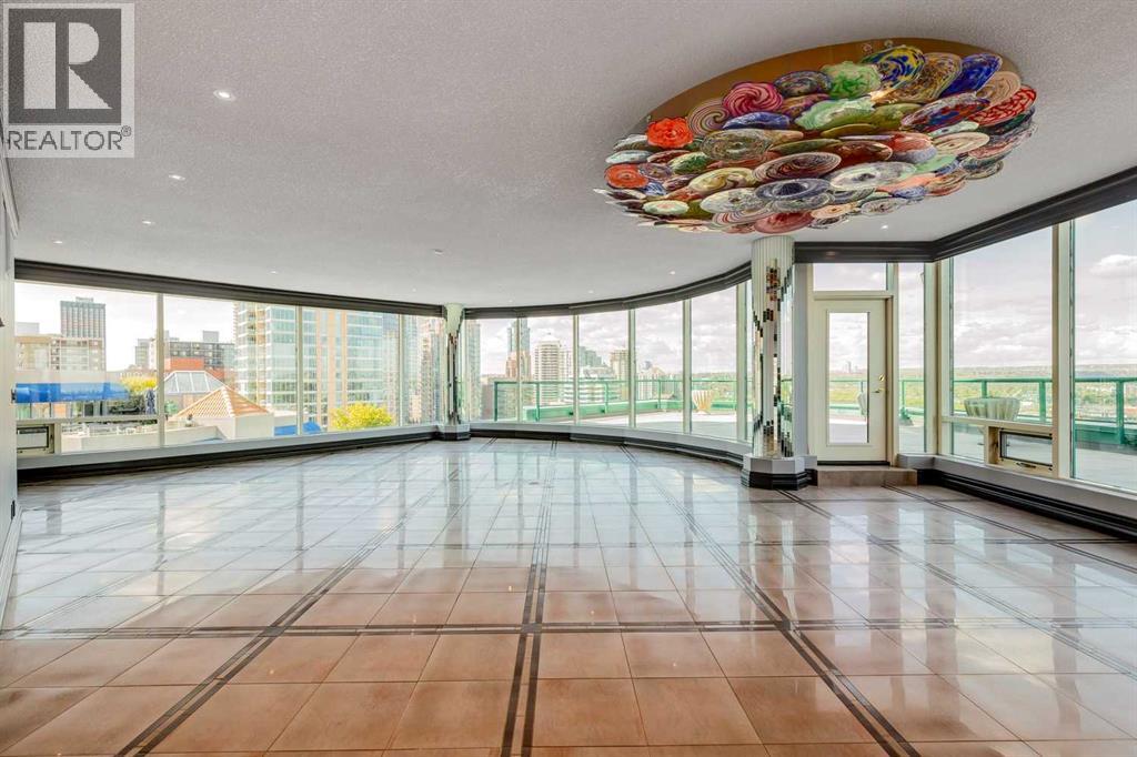 Single Family House for Sale in    Avenue SW Eau Claire Calgary 