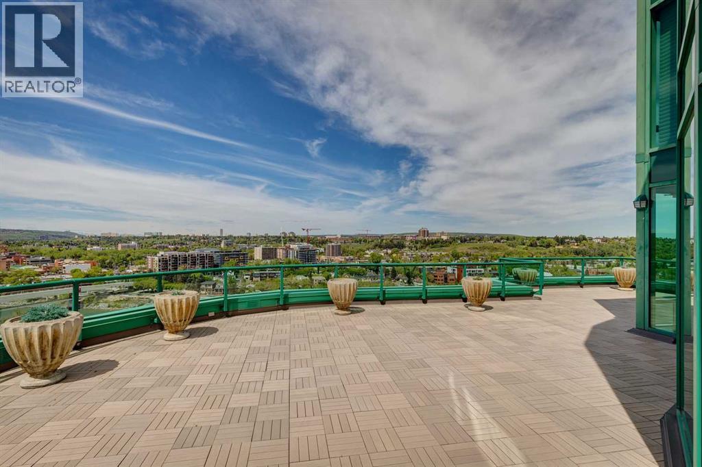 Single Family House for Sale in    Avenue SW Eau Claire Calgary 