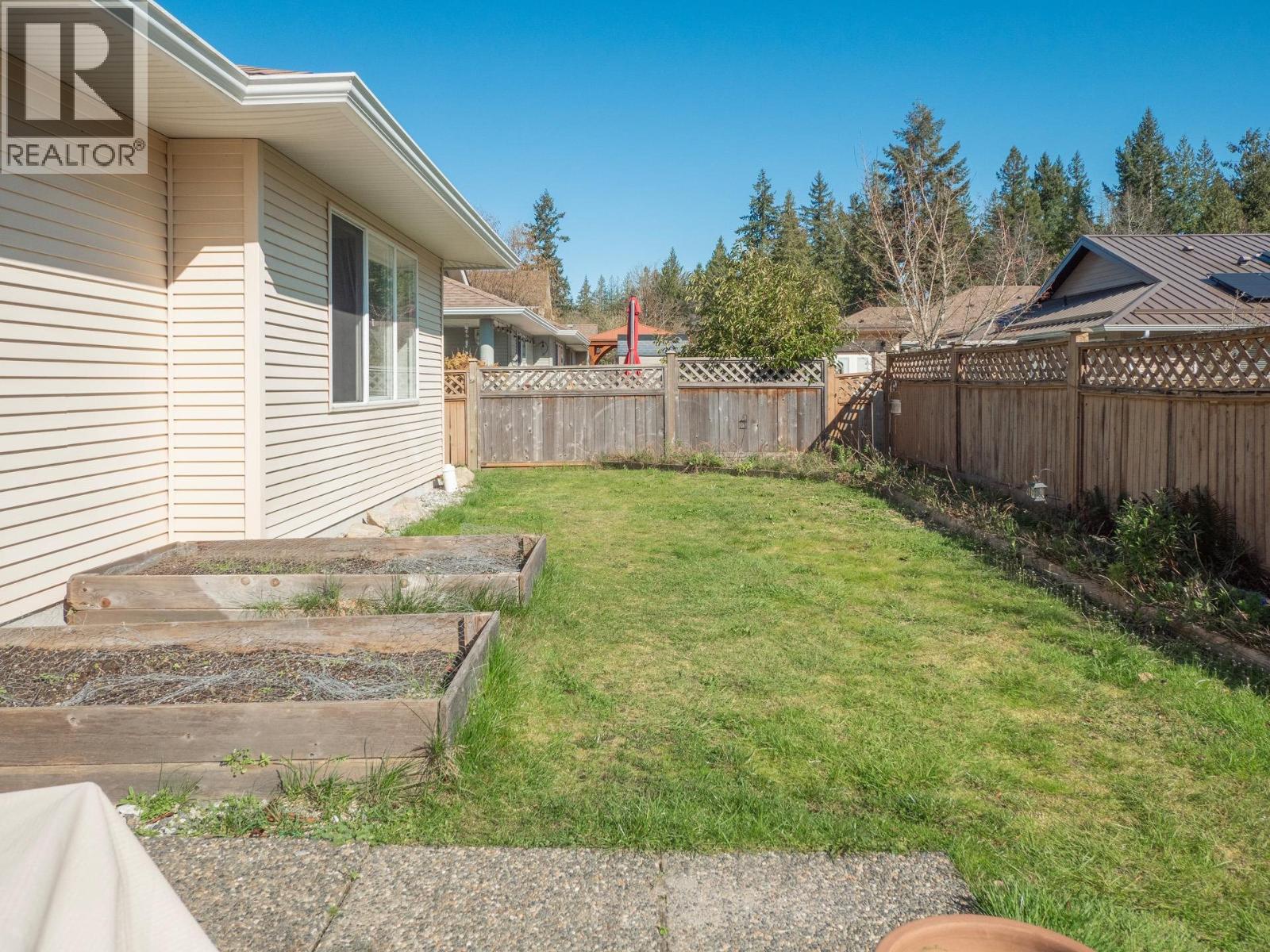 5726 EMILY WAY, Sechelt