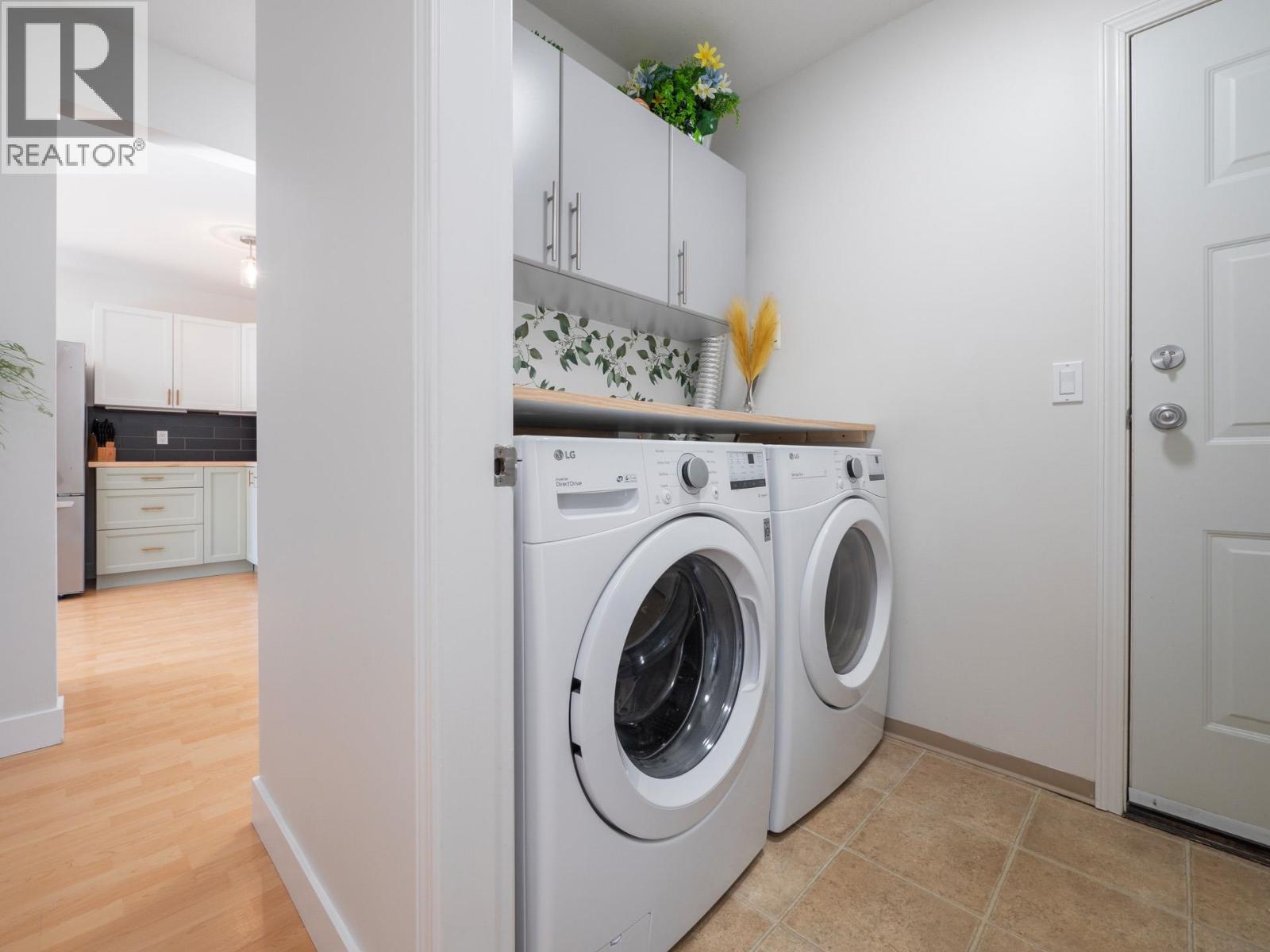 5726 EMILY WAY, Sechelt