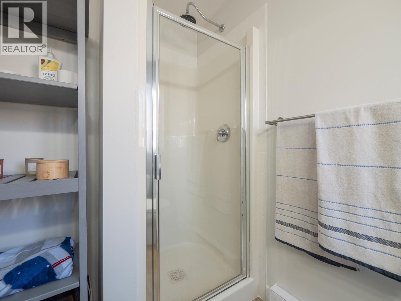 5726 EMILY WAY, Sechelt