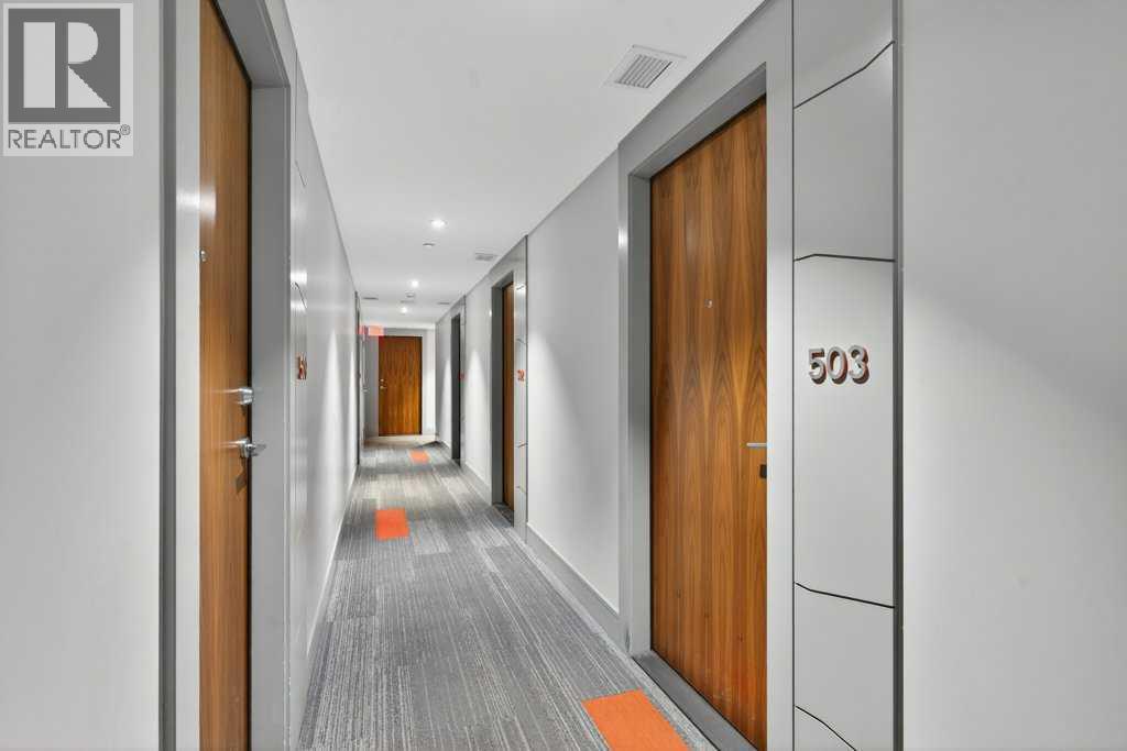 Single Family House for Sale in   Waterfront Court SW Chinatown Calgary 