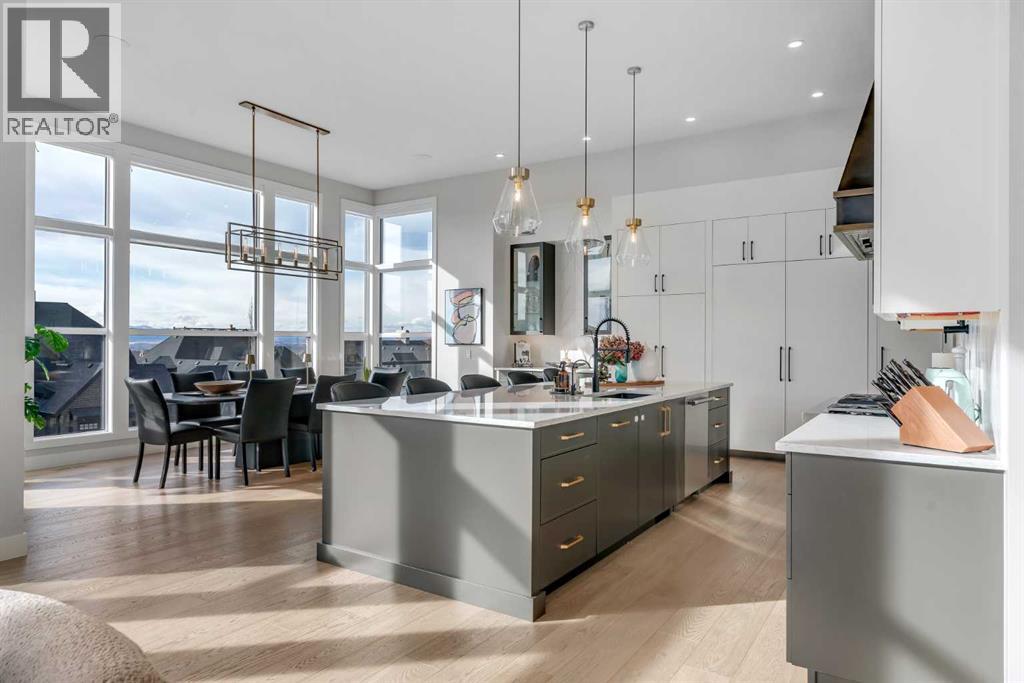 Single Family House for Sale in  Elkton Close SW Springbank Hill Calgary 