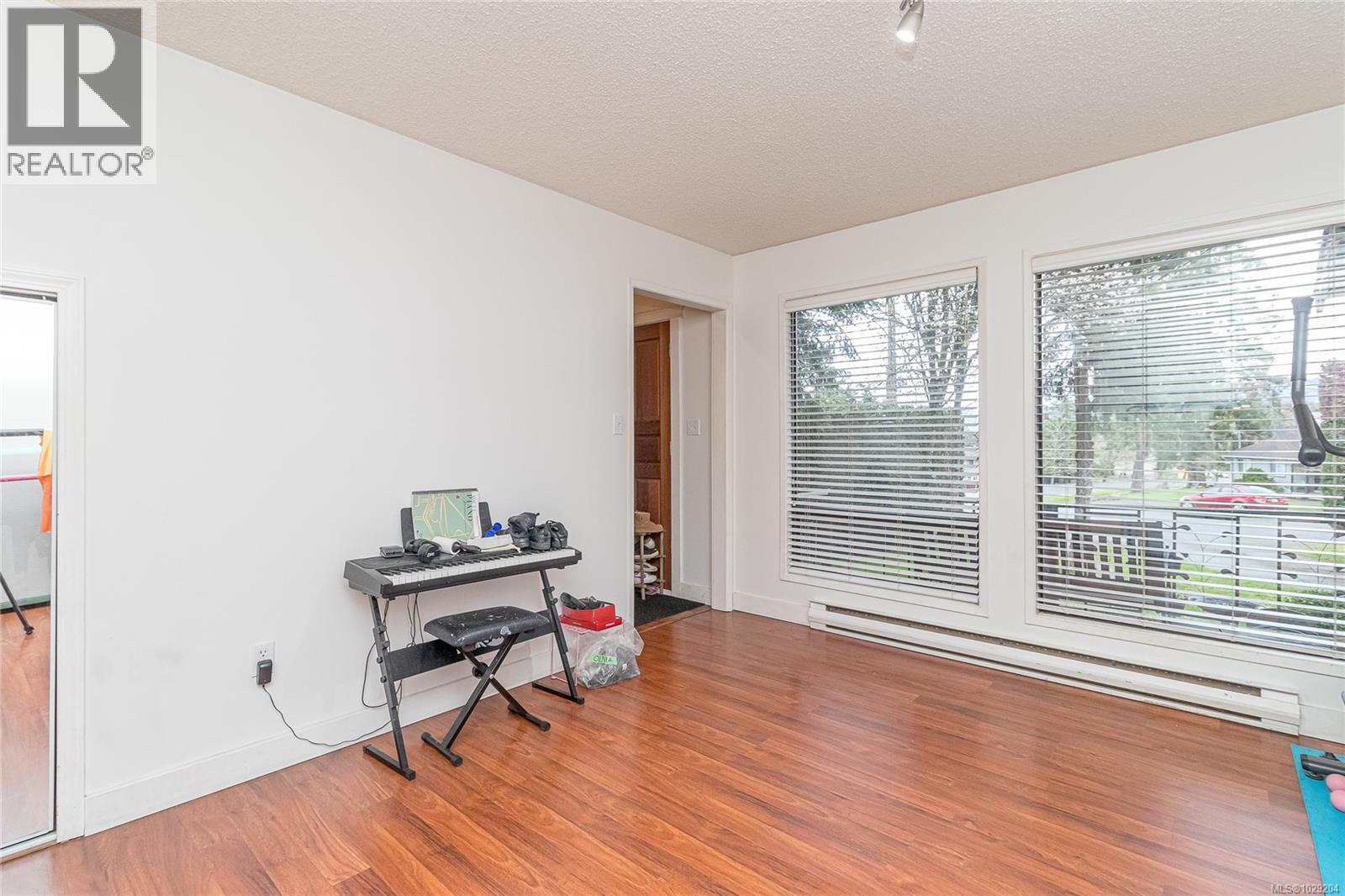 1693 WILLOW GLEN PL - 6