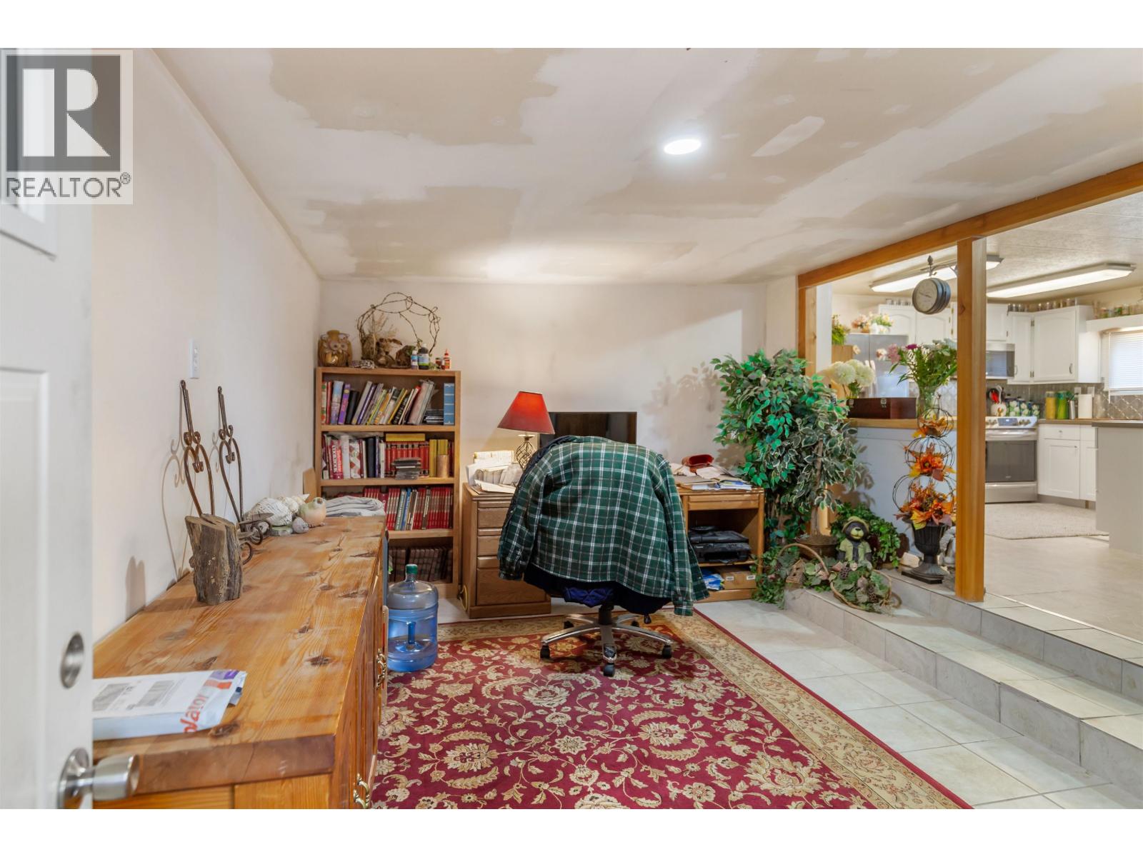 #5 3480 PIERREROY ROAD - 8