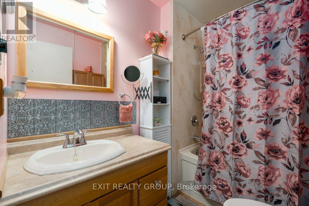 134 WATER STREET W - 23