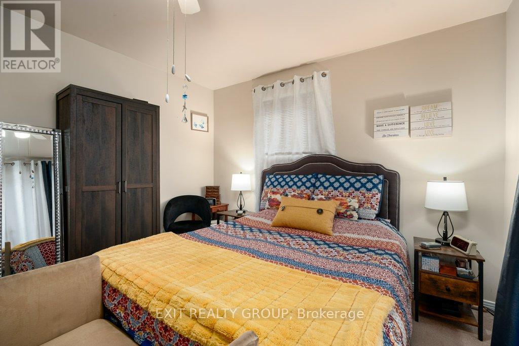 134 WATER STREET W - 21