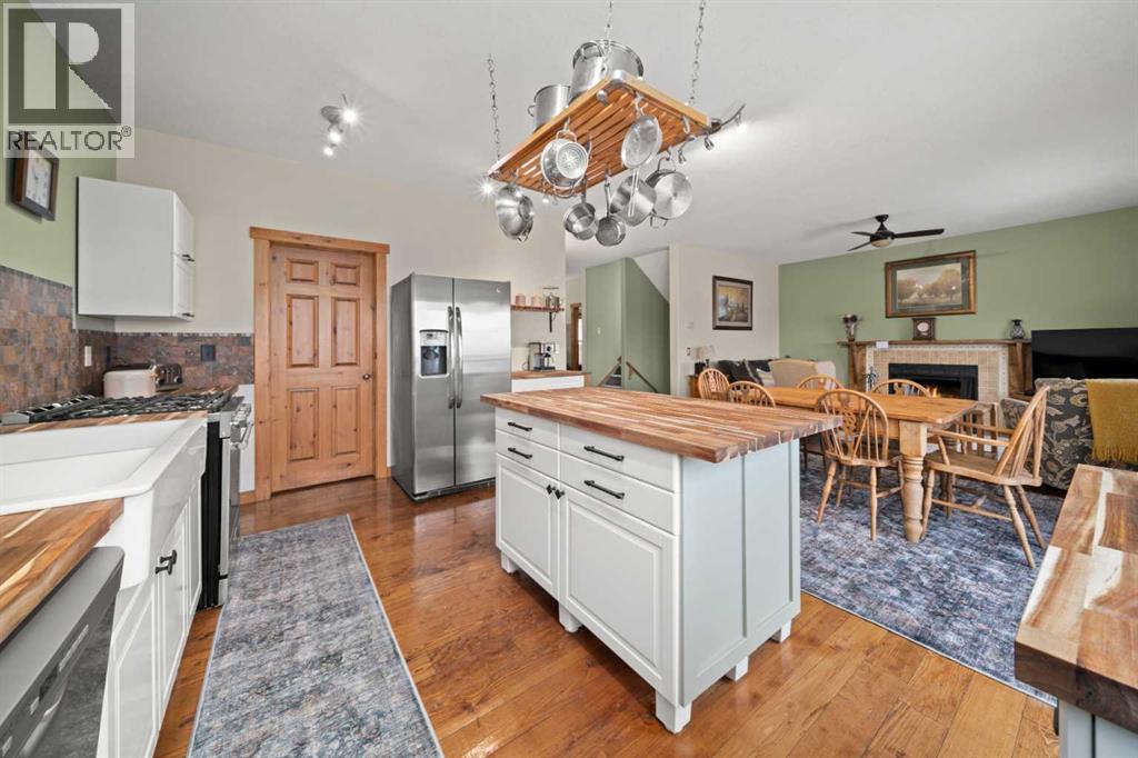 Single Family House for Sale in  Hidden Creek Heights NW Hidden Valley Calgary 