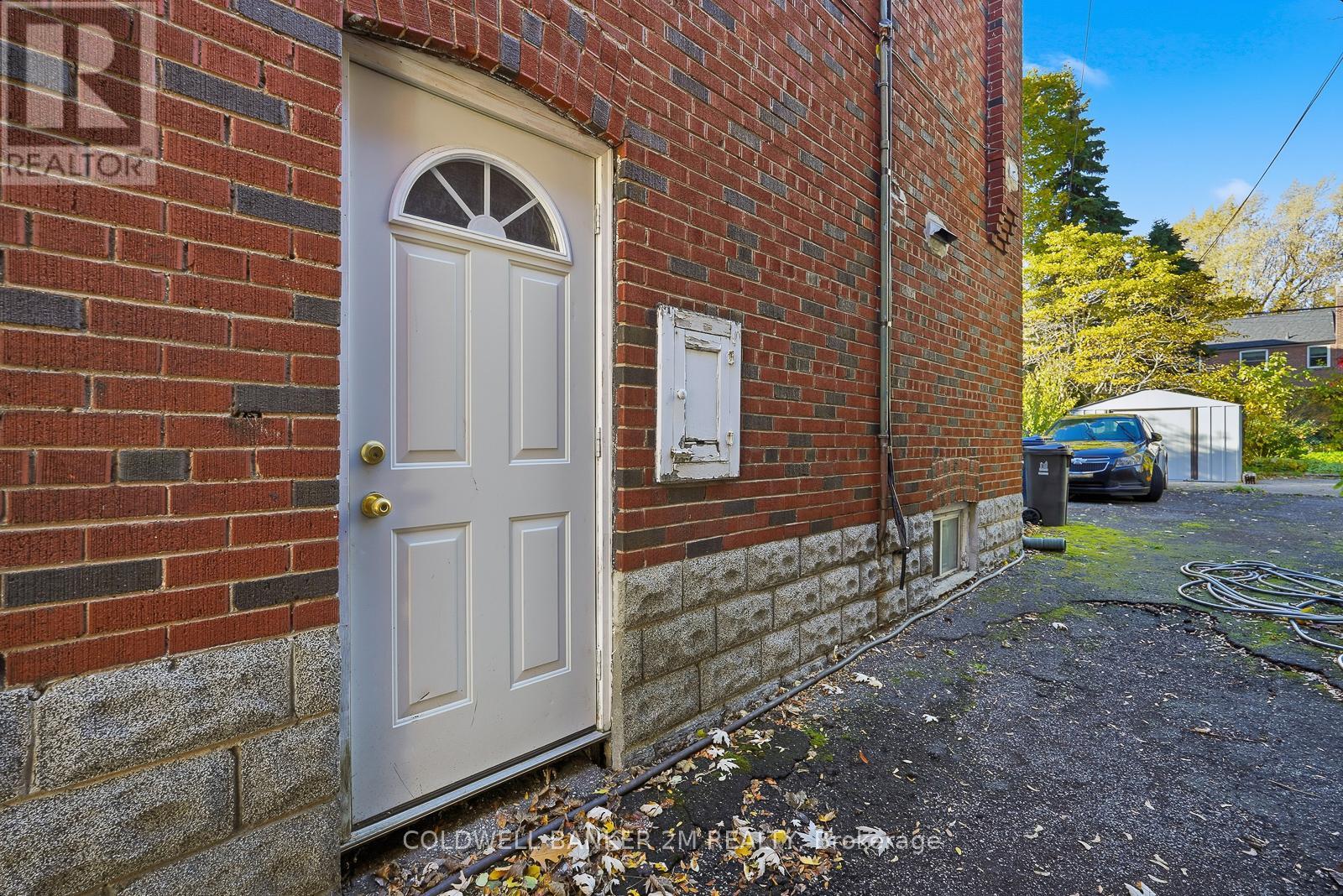 296 BRIAR HILL AVENUE - 37