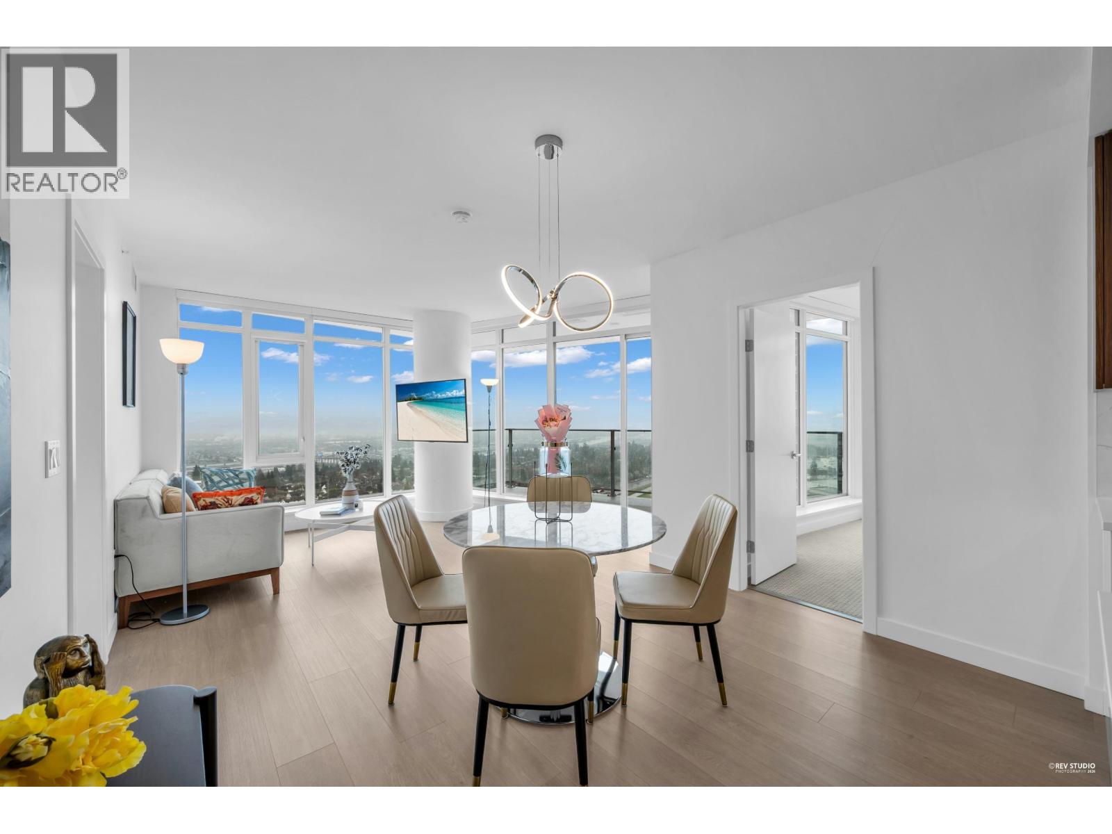 1702 7769 PARK Crescent - main photo