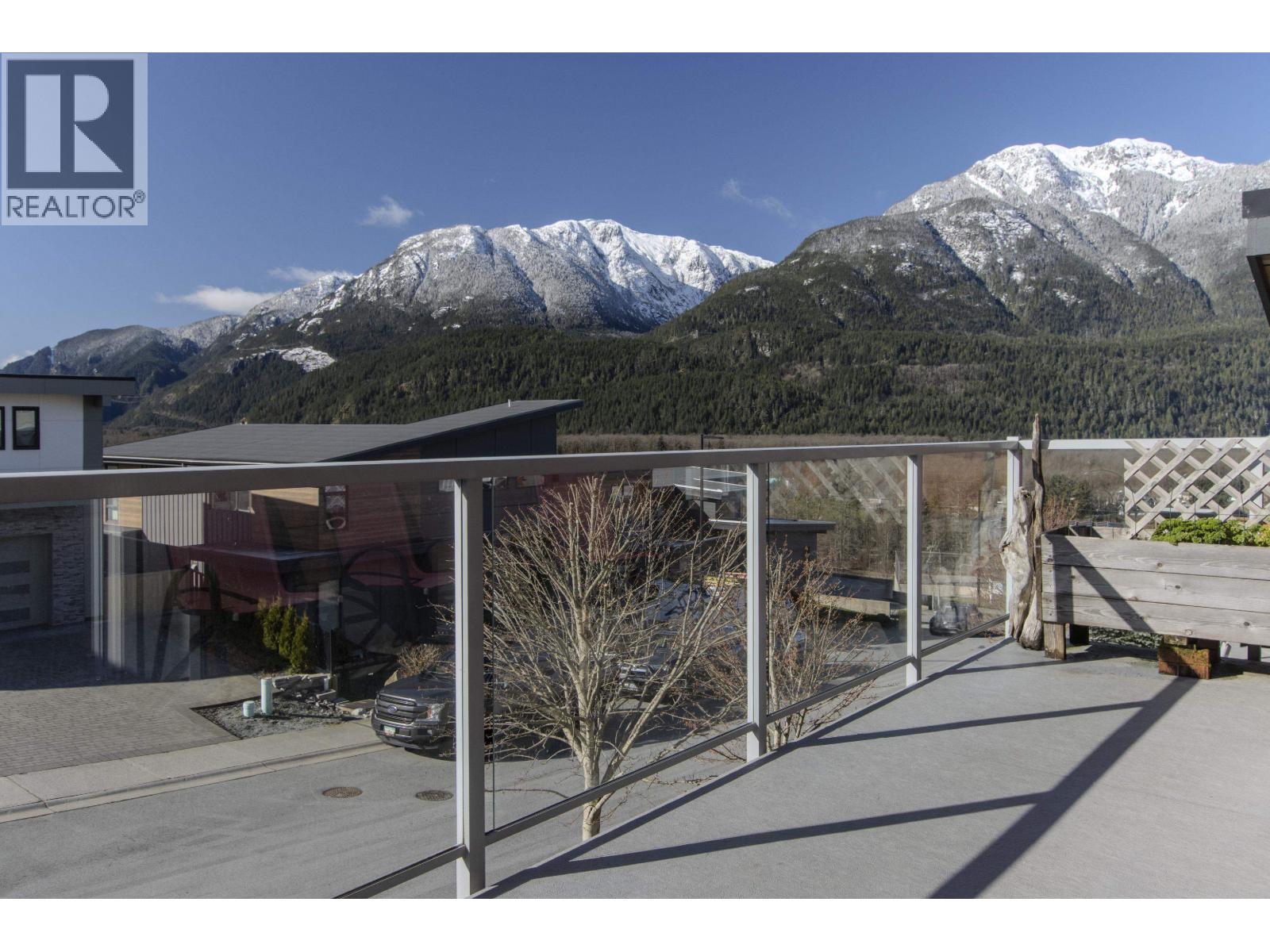 41314 HORIZON DRIVE, Squamish