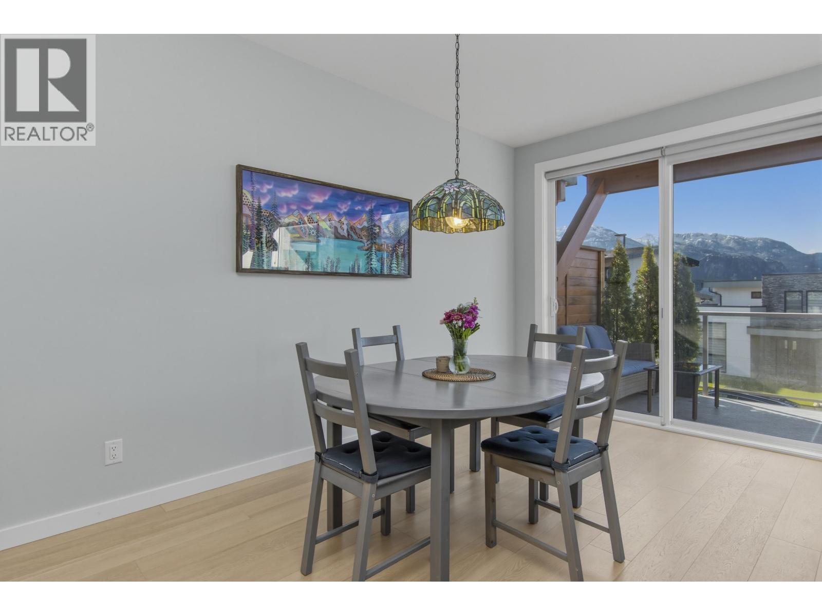 41314 HORIZON DRIVE, Squamish