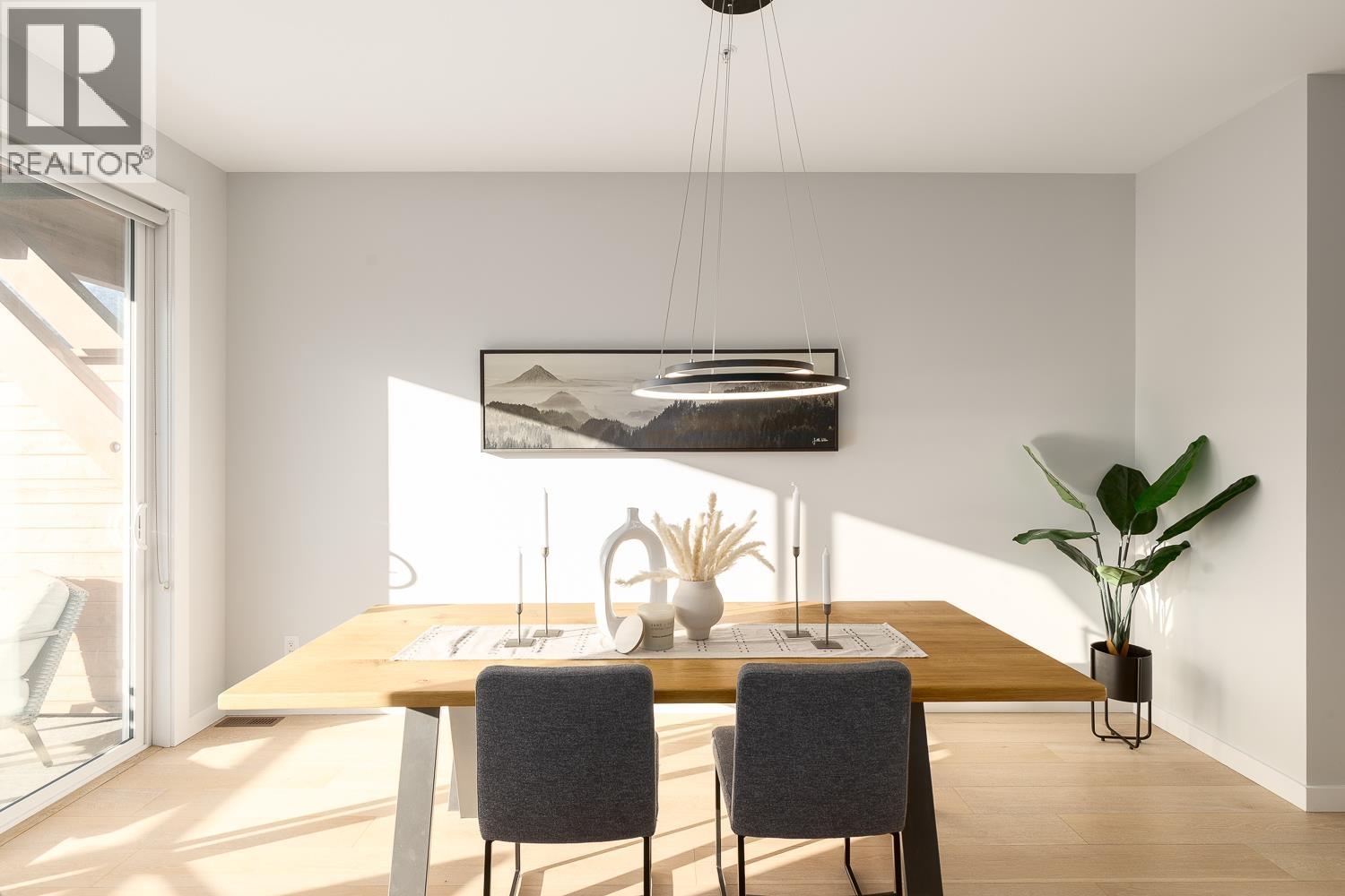 41324 HORIZON DRIVE, Squamish