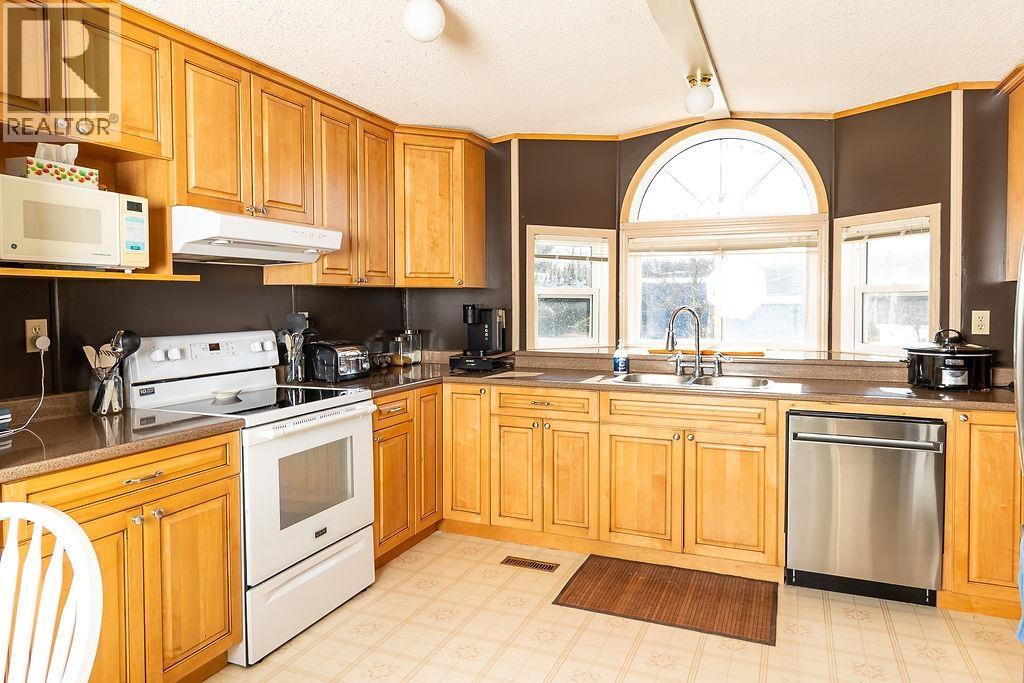 #6-4305 LAKELSE Avenue, Terrace