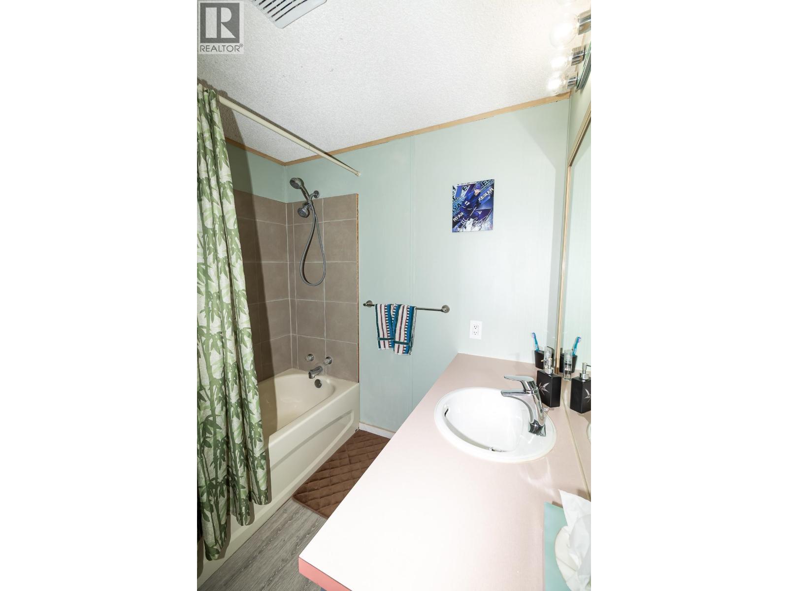 #6-4305 LAKELSE Avenue, Terrace