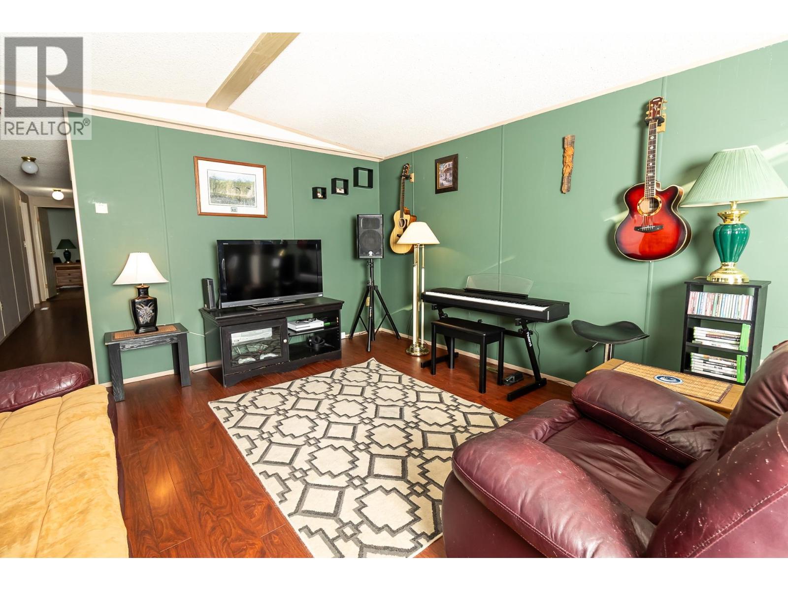 #6-4305 LAKELSE Avenue, Terrace