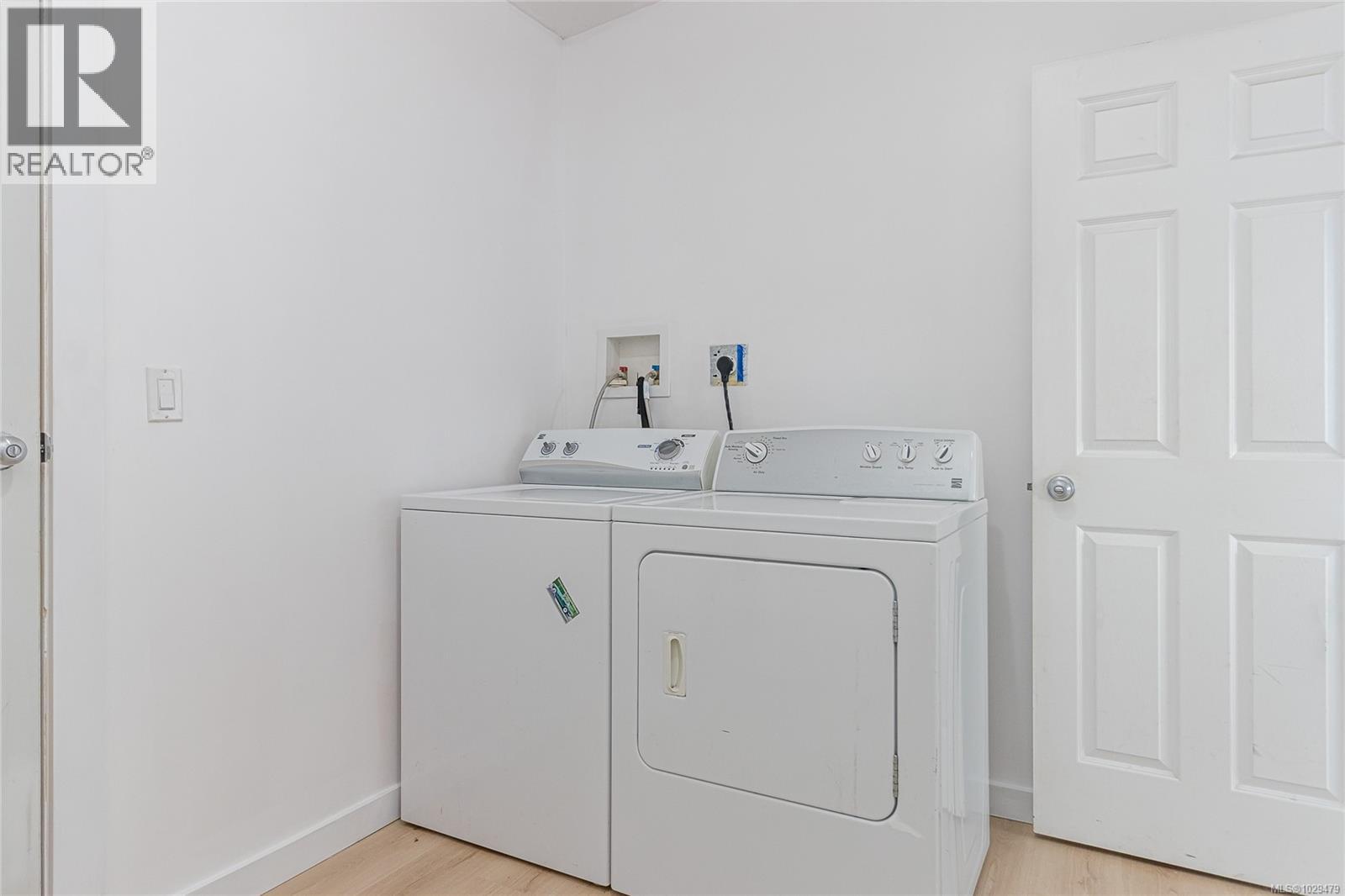 125 STANFORD AVE W - 11