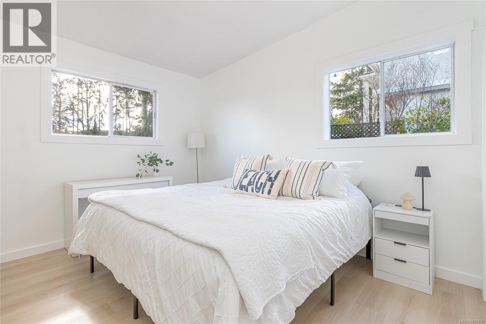 125 STANFORD AVE W - 7