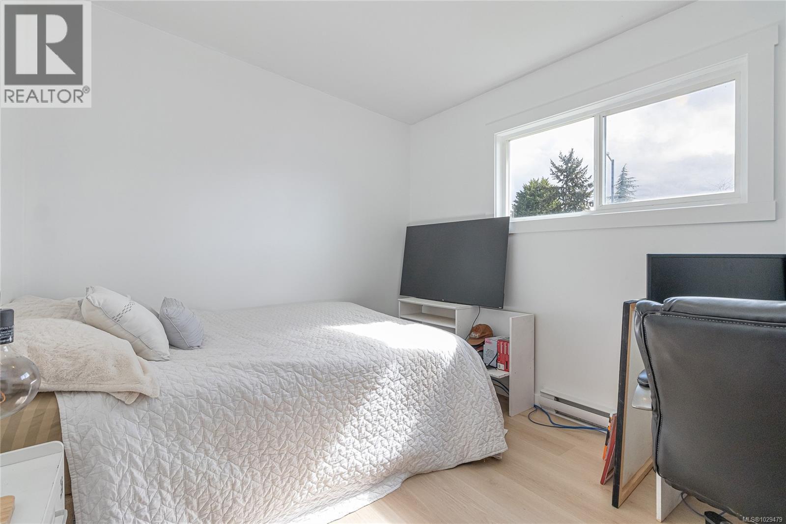 125 STANFORD AVE W - 9