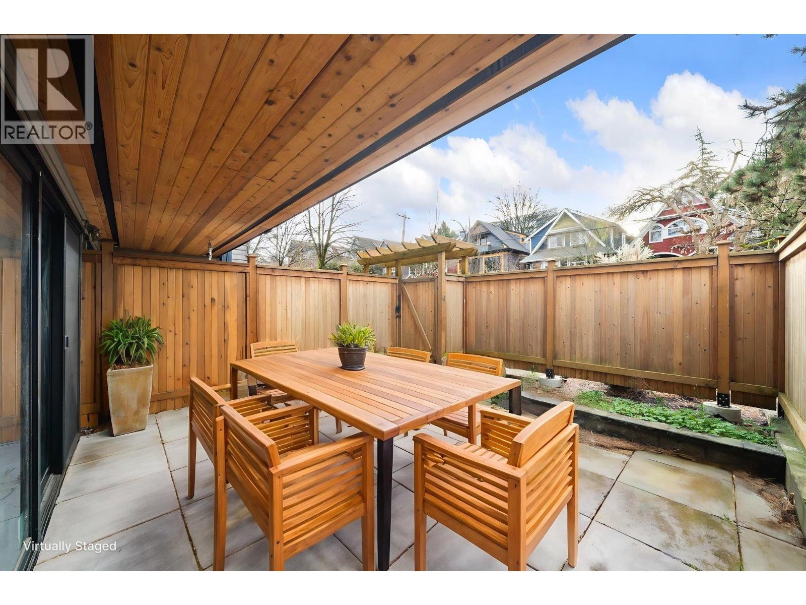 104 1549 KITCHENER Street - main photo