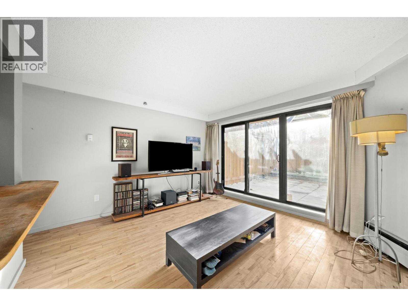 104 1549 KITCHENER STREET