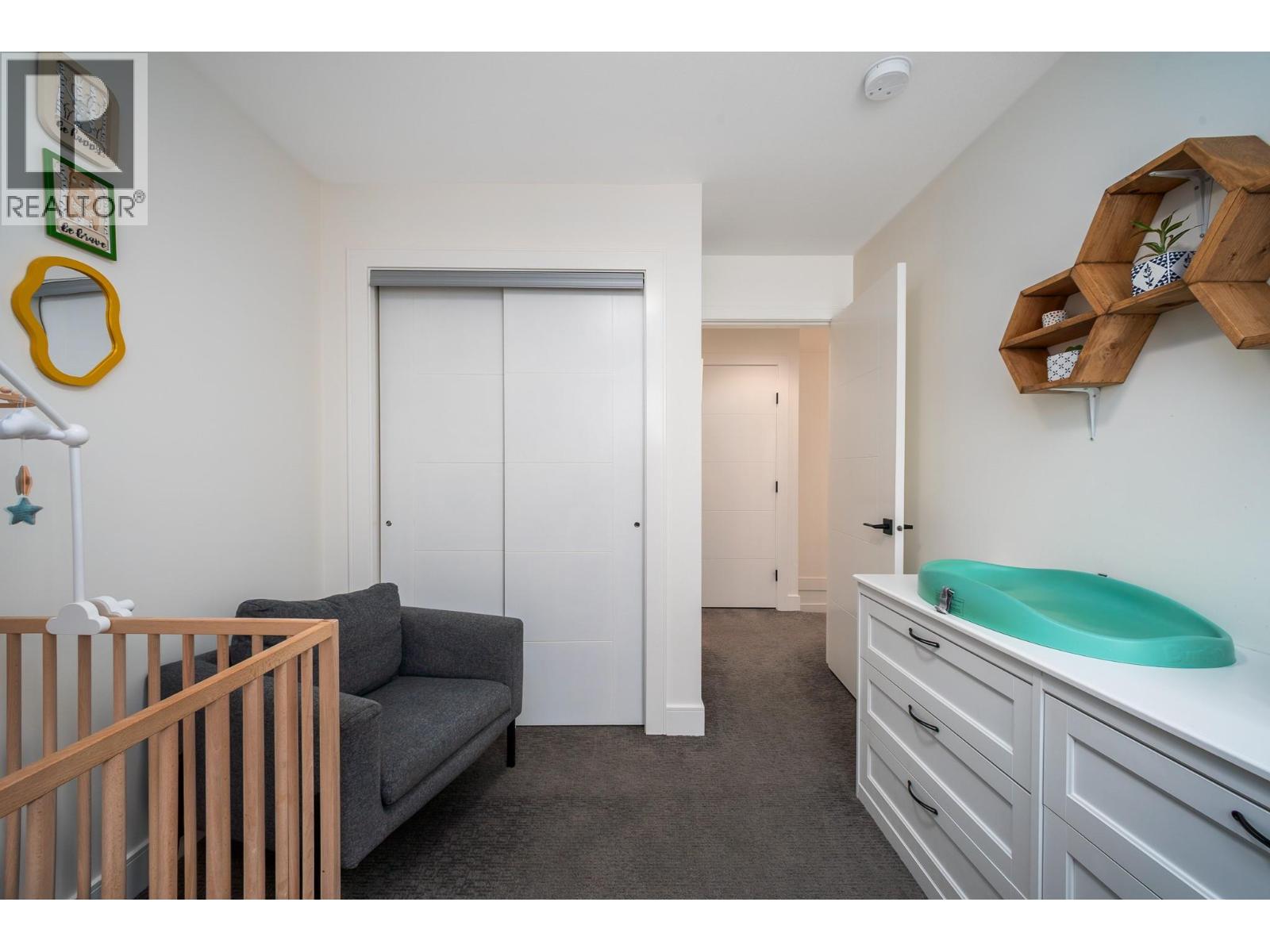 #4 805 BURNE AVENUE - 22