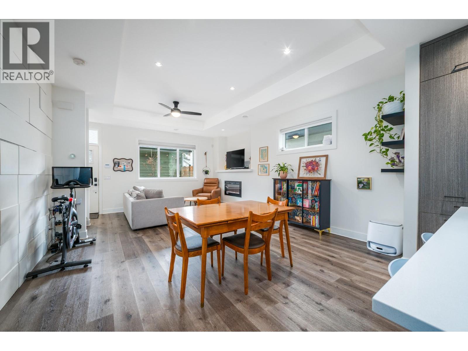 #4 805 BURNE AVENUE - 4