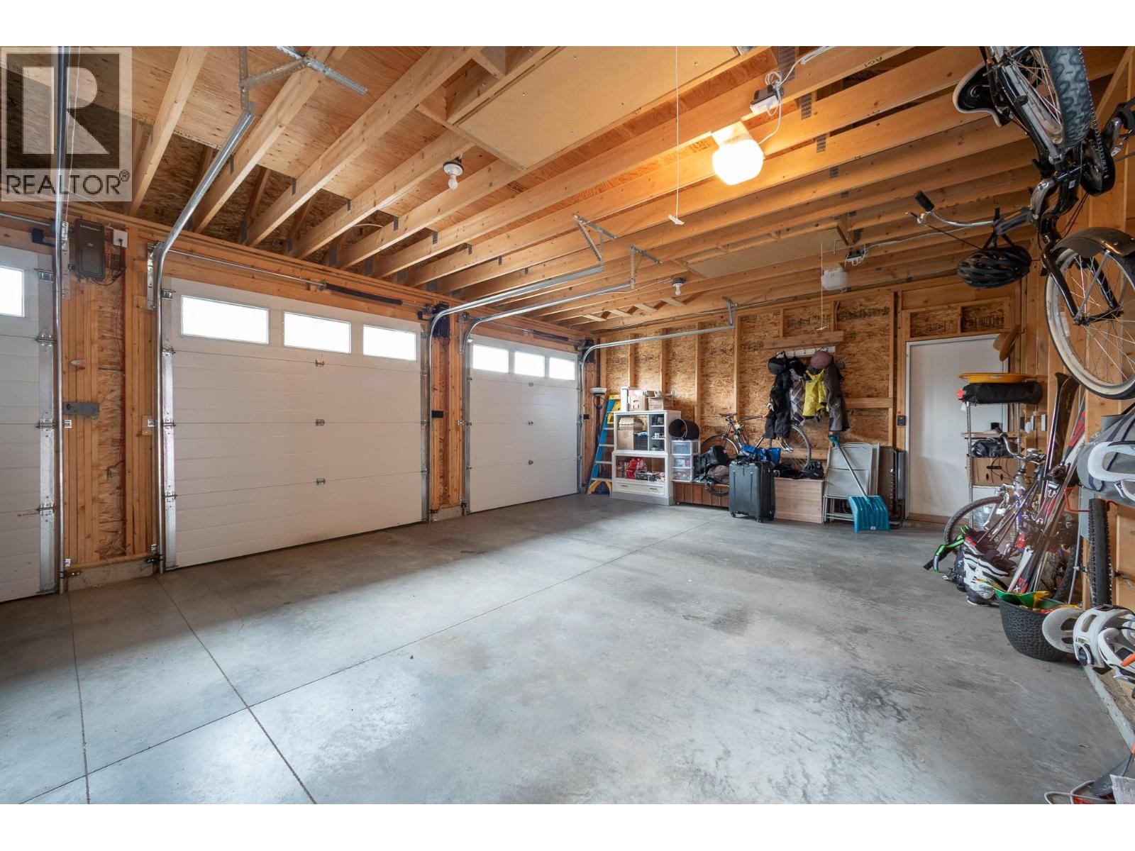 #4 805 BURNE AVENUE - 27