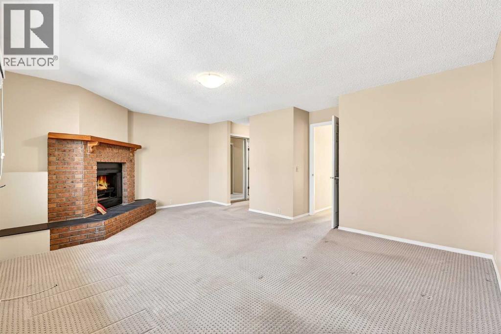 Single Family House 4 Level for Sale in  Glamis Terrace SW Glamorgan Calgary 