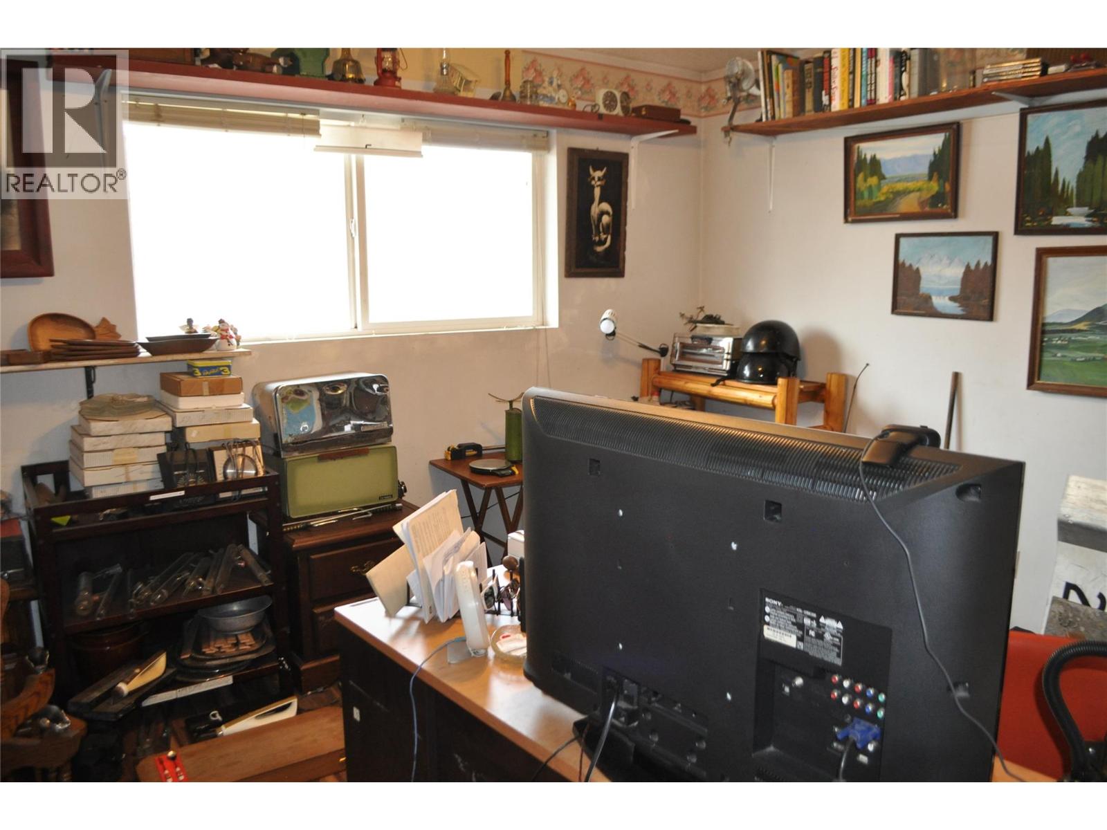 #5 407 BAIRD AVENUE - 16