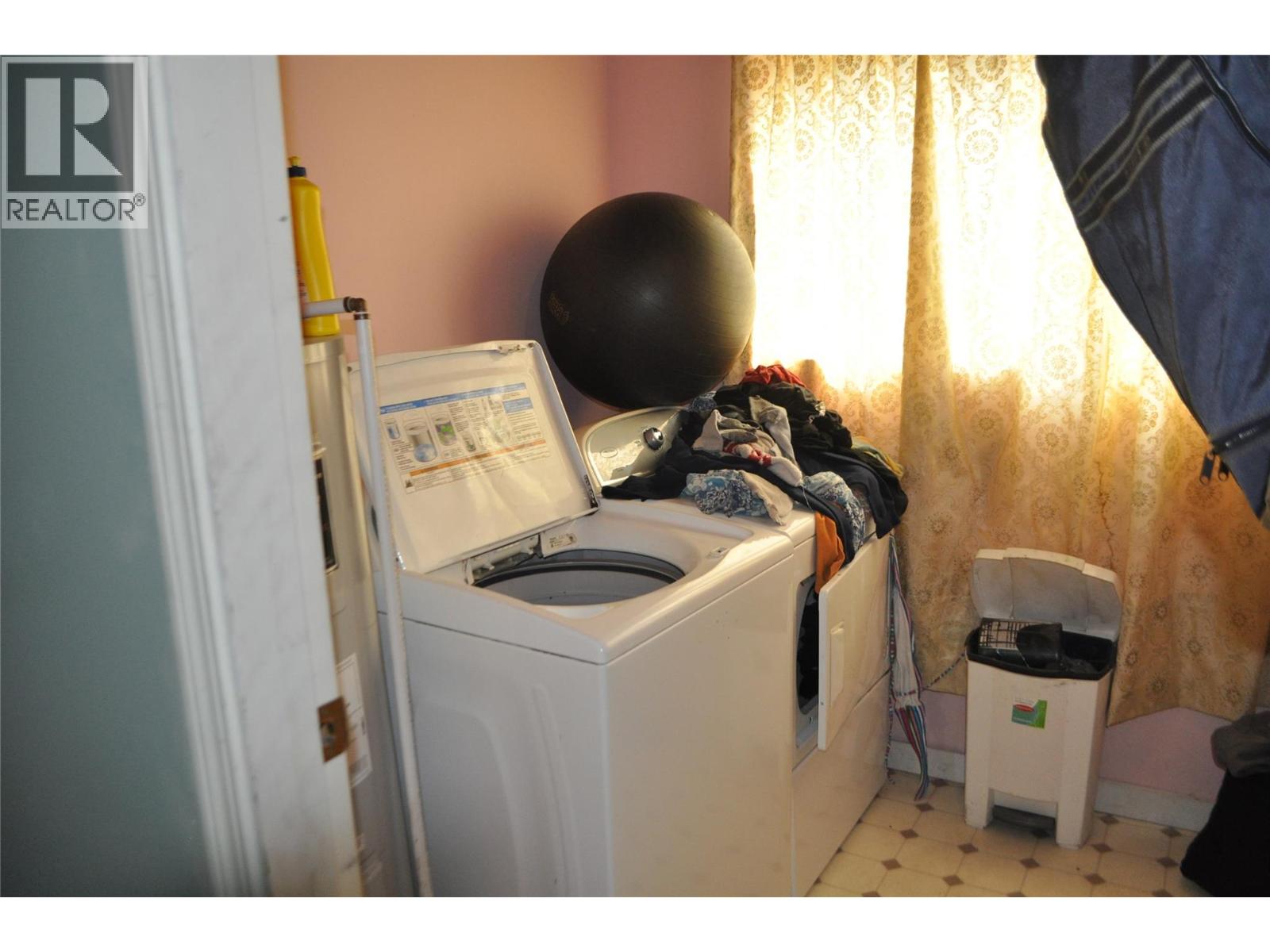 #5 407 BAIRD AVENUE - 22