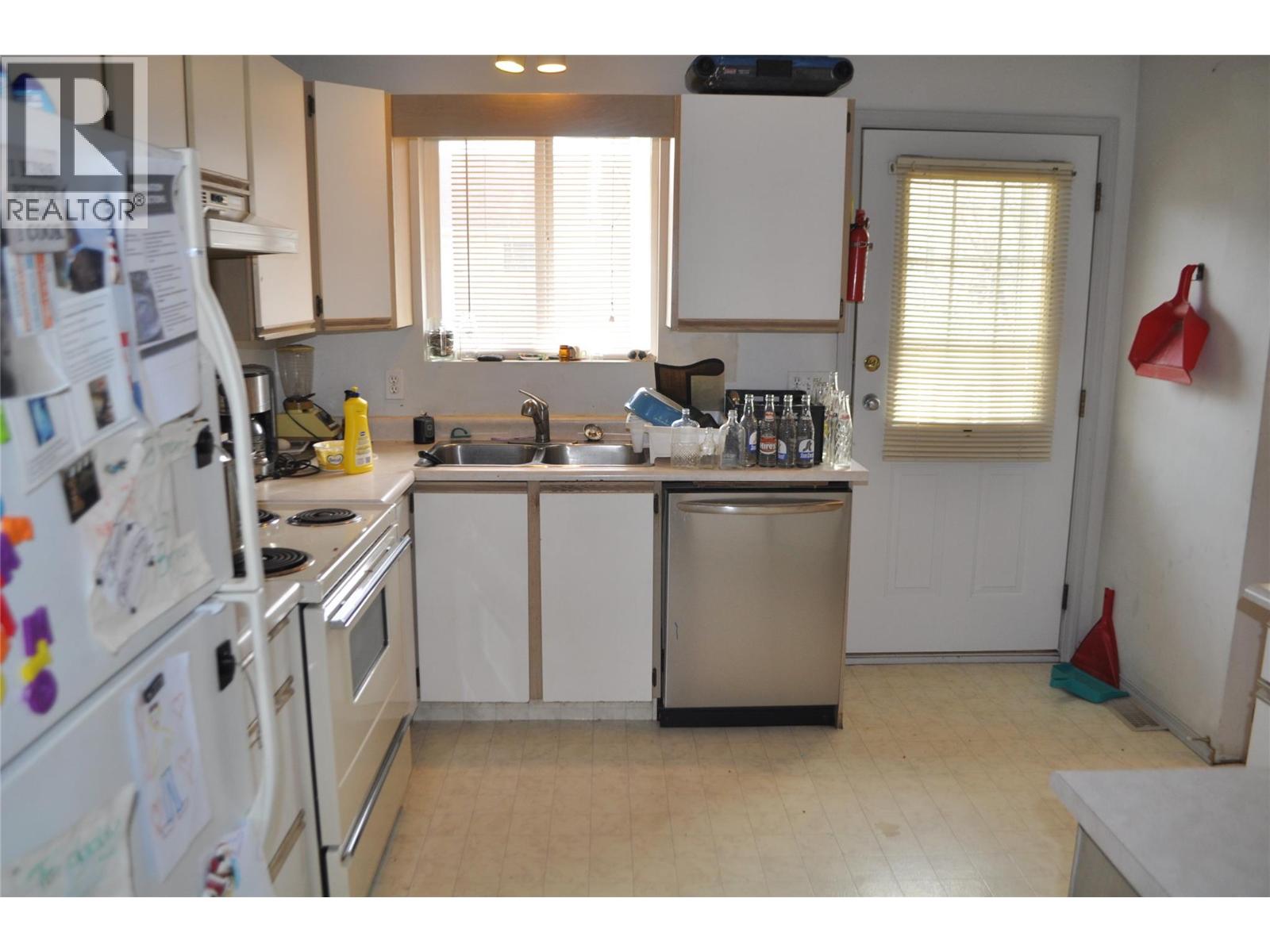 #5 407 BAIRD AVENUE - 8