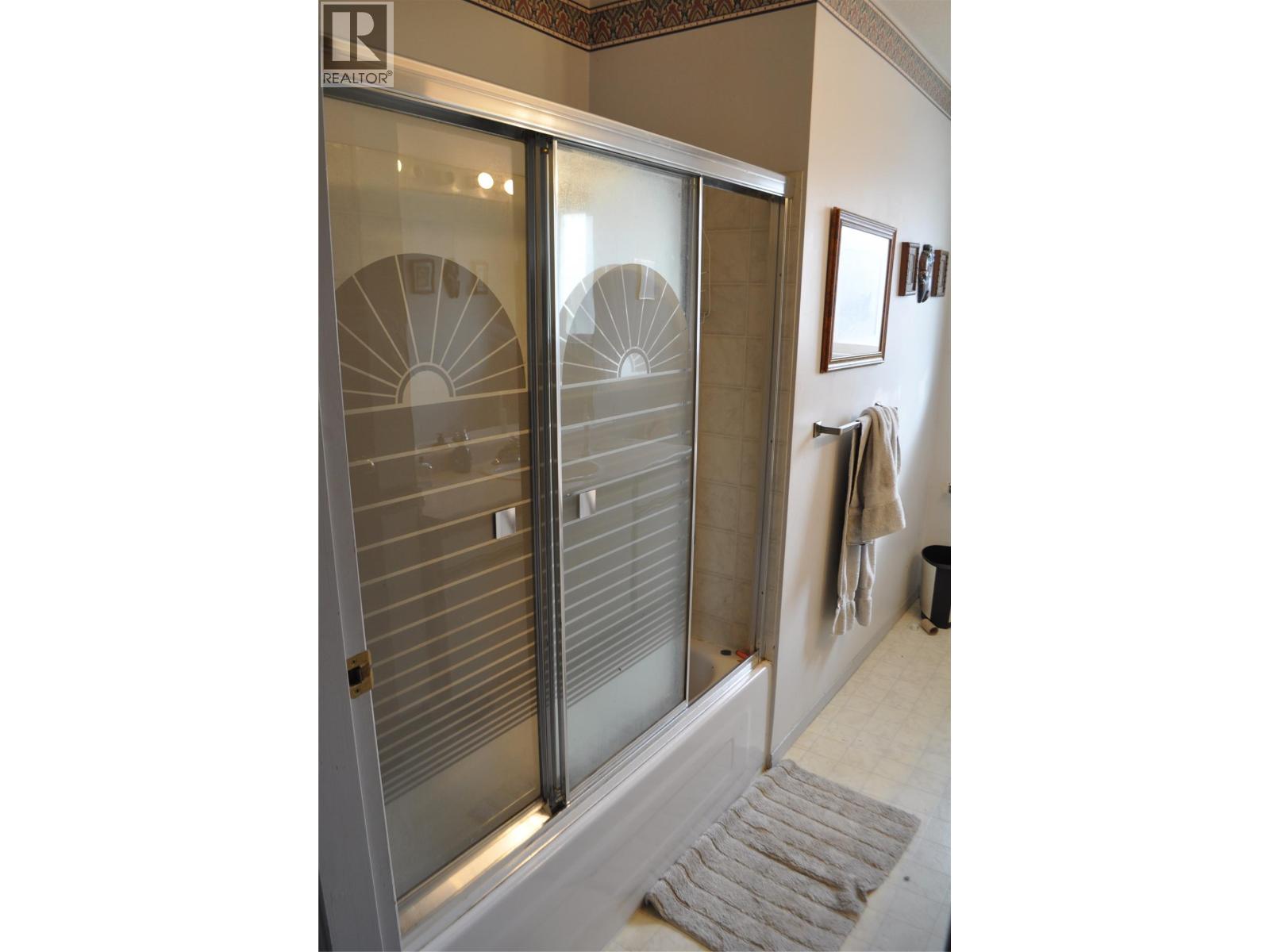 #5 407 BAIRD AVENUE - 13