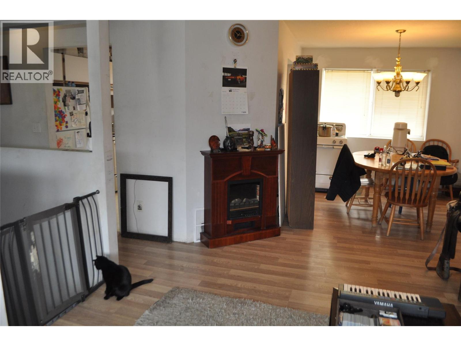 #5 407 BAIRD AVENUE - 7