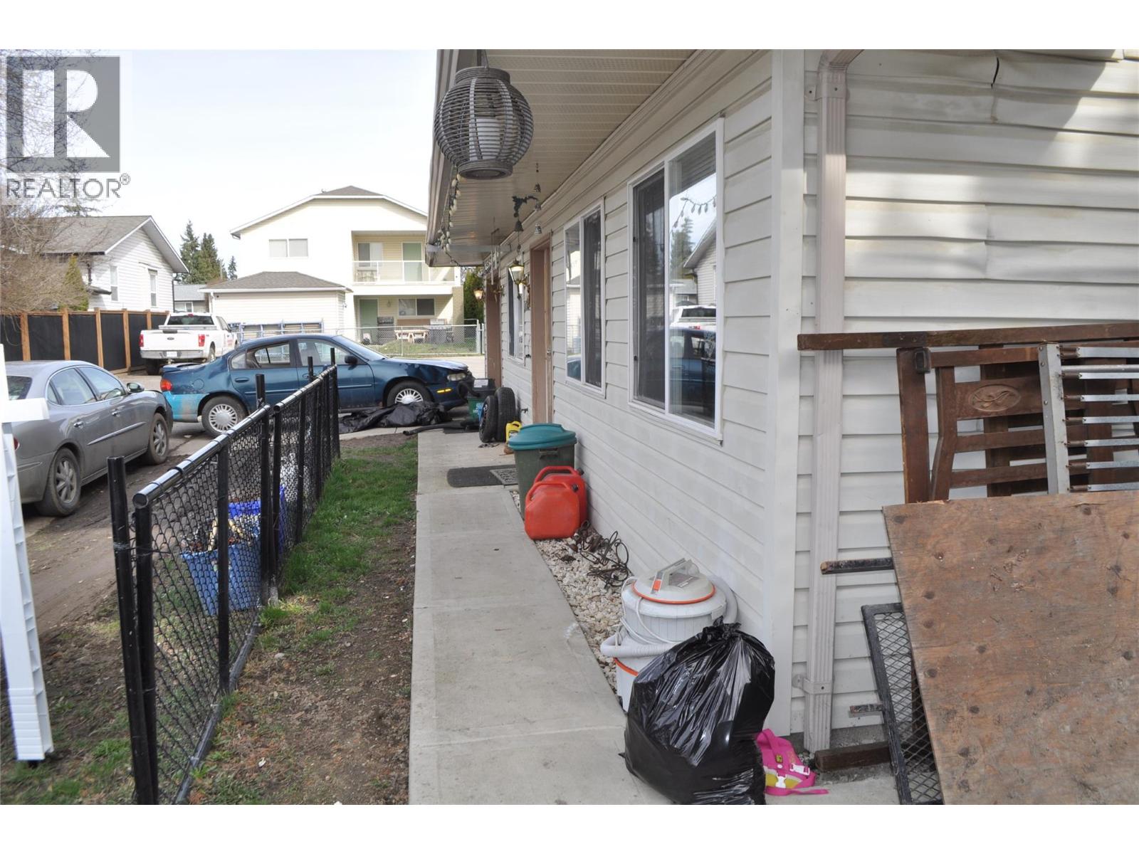 #5 407 BAIRD AVENUE - 32