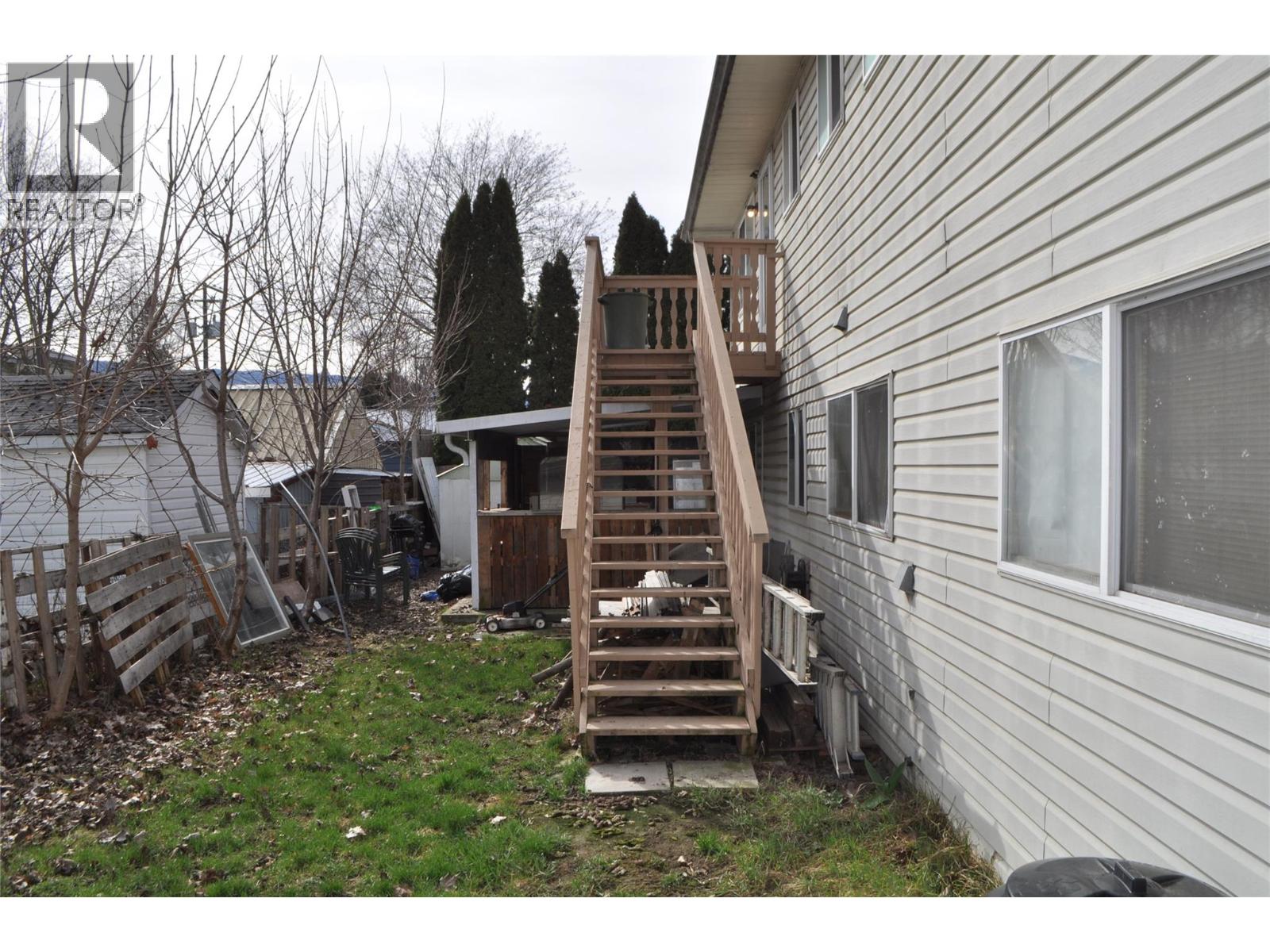 #5 407 BAIRD AVENUE - 27