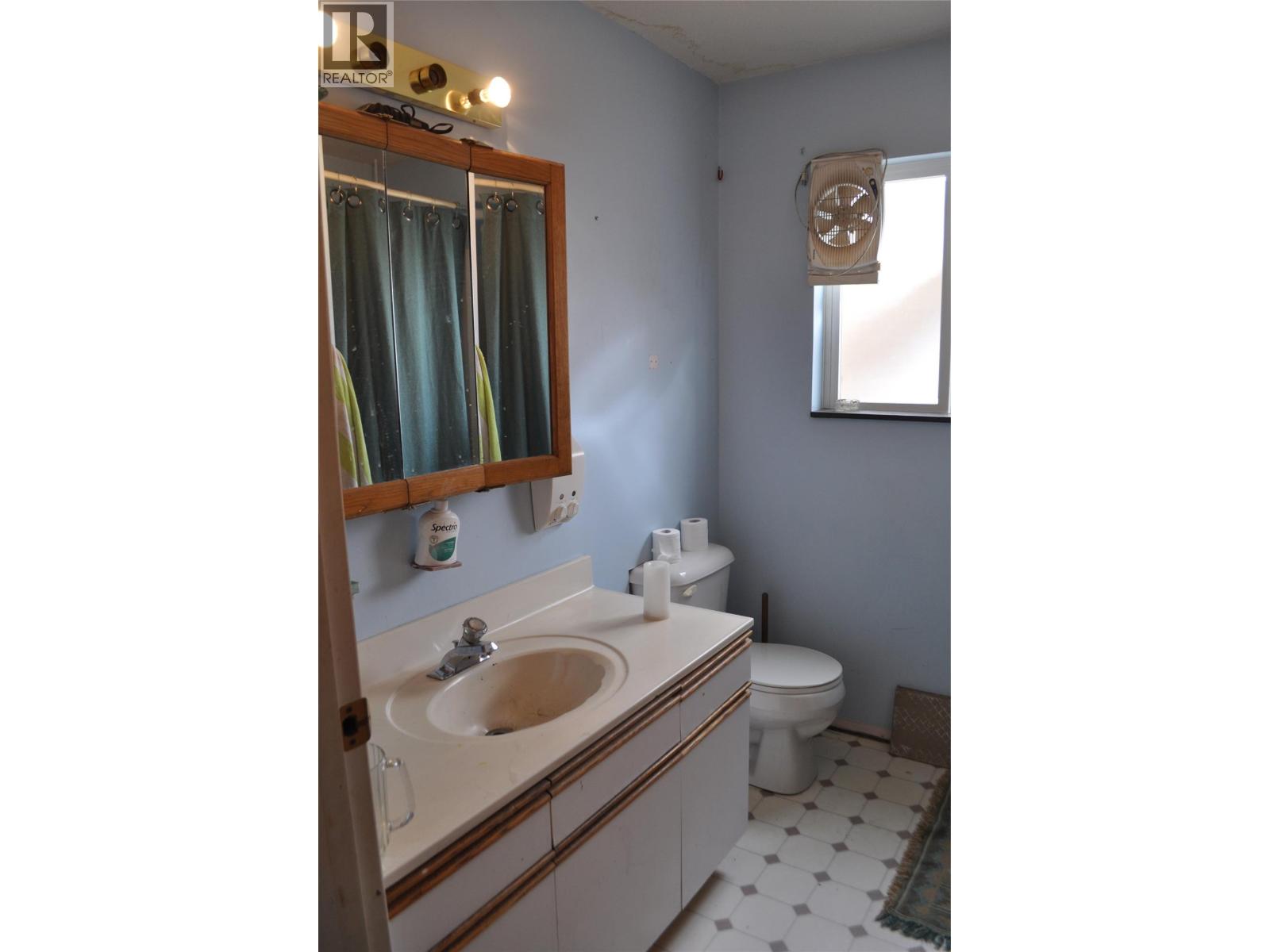 #5 407 BAIRD AVENUE - 21