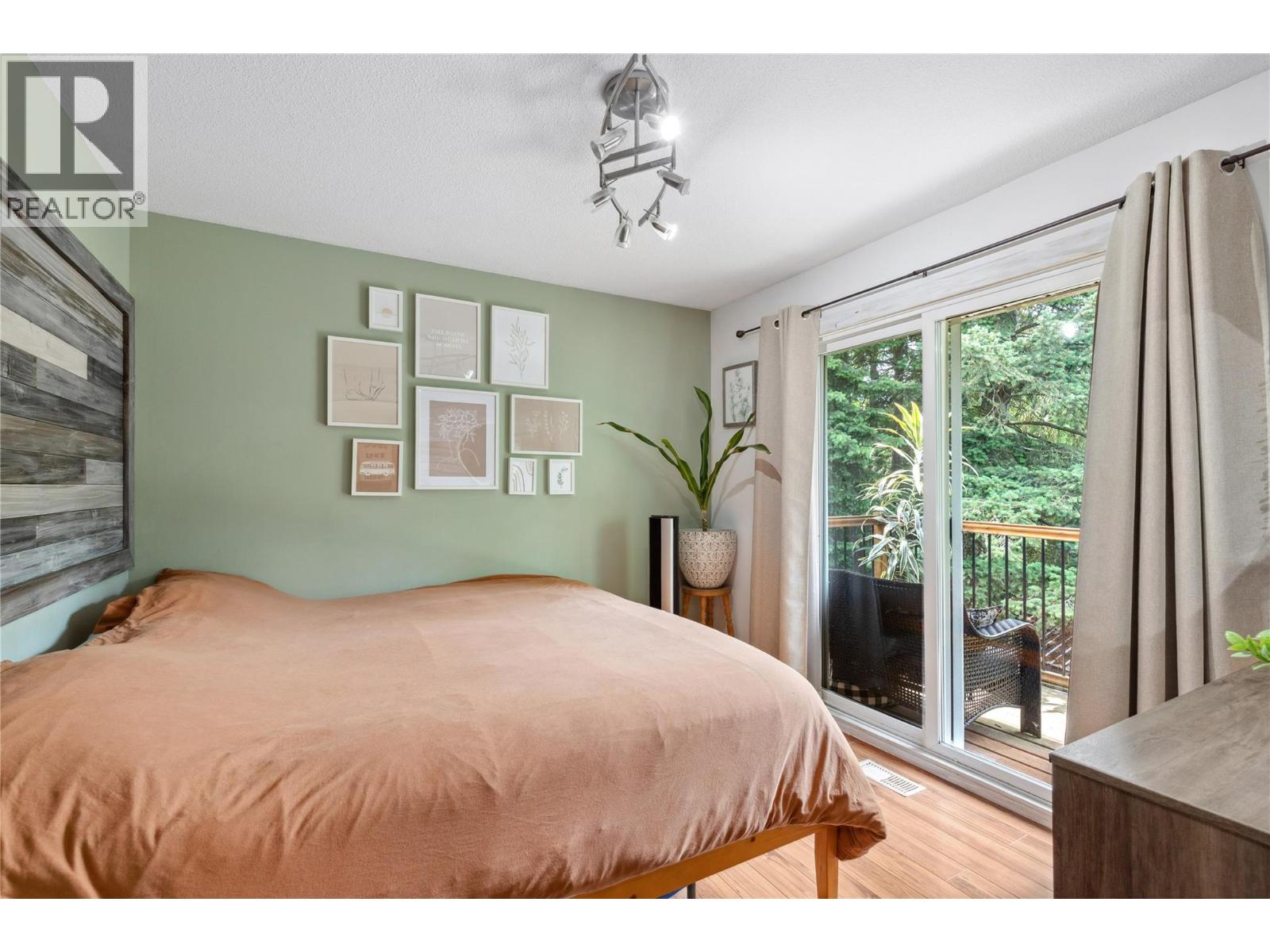  2861 5 Avenue Southeast, Salmon Arm