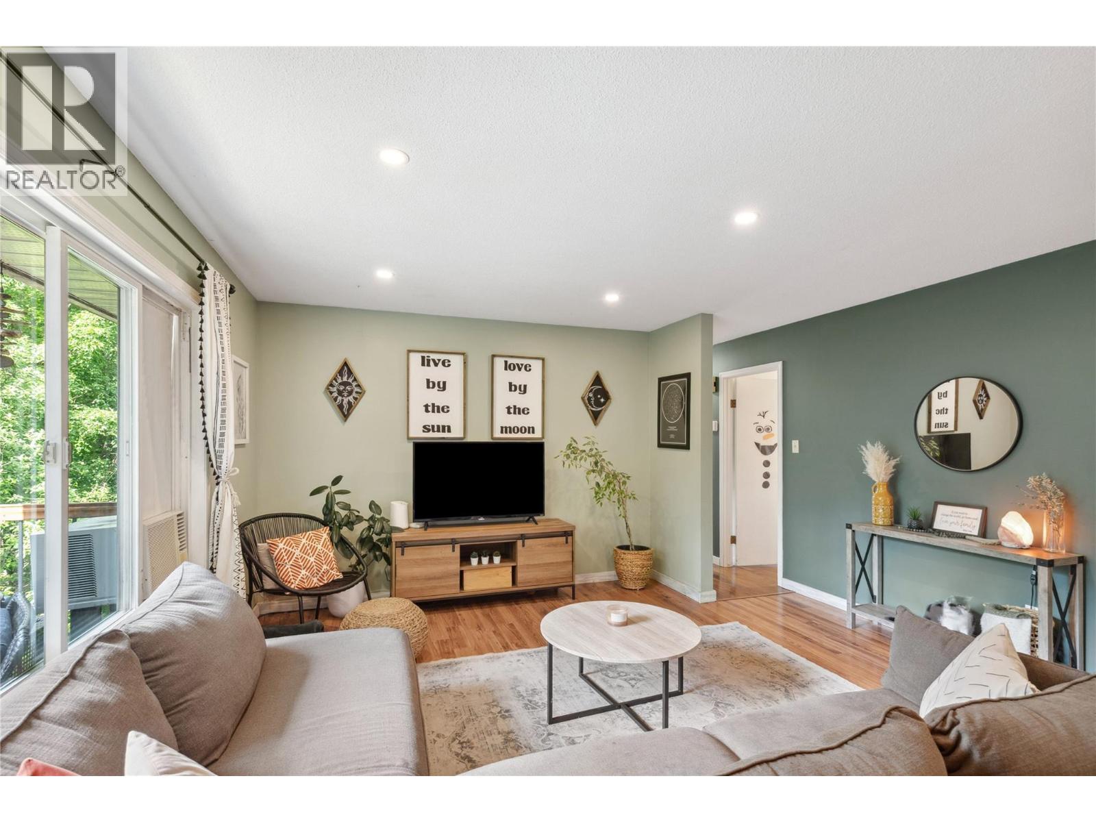  2861 5 Avenue Southeast, Salmon Arm