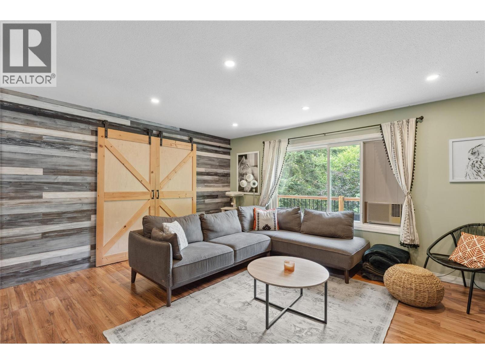  2861 5 Avenue Southeast, Salmon Arm