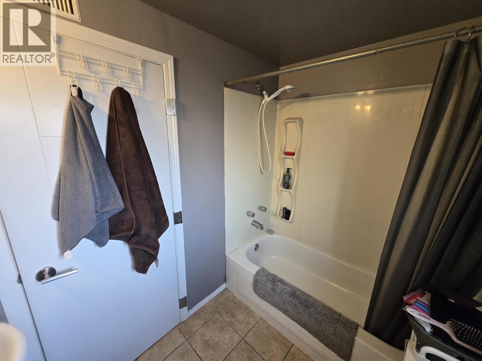 356 HOY STREET, Quesnel