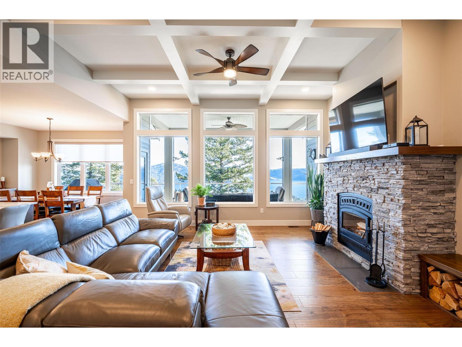 132 CROWN CRESCENT - 12